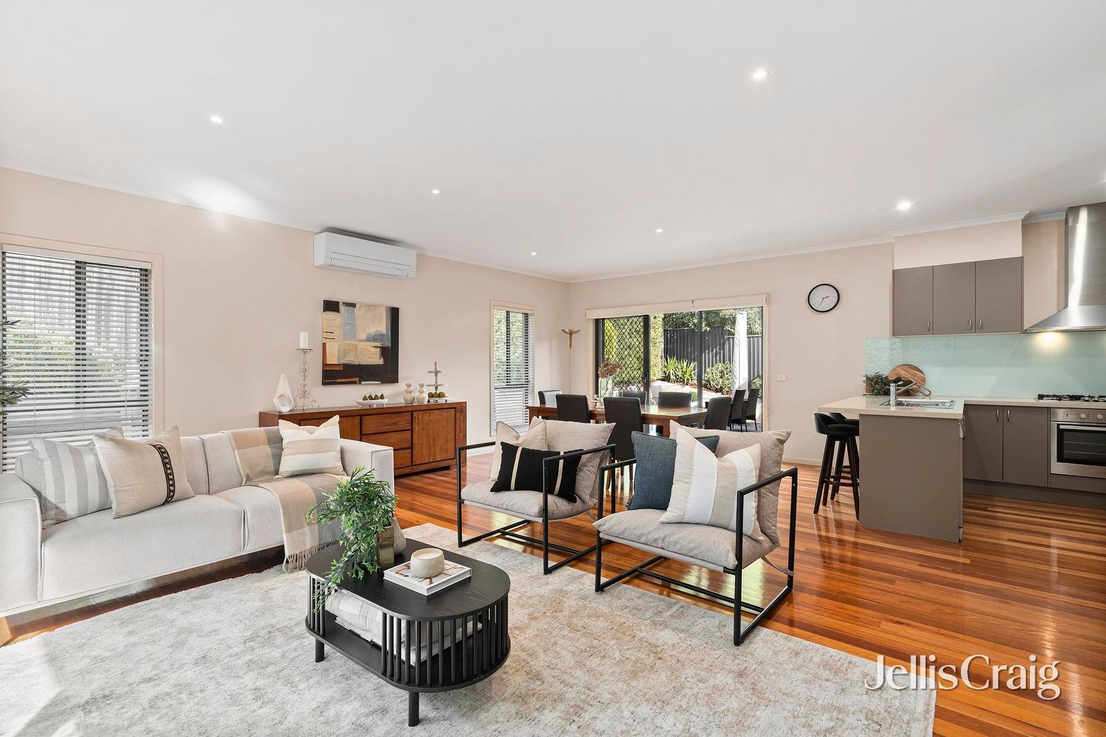 2/12 Western Road, Boronia image 3