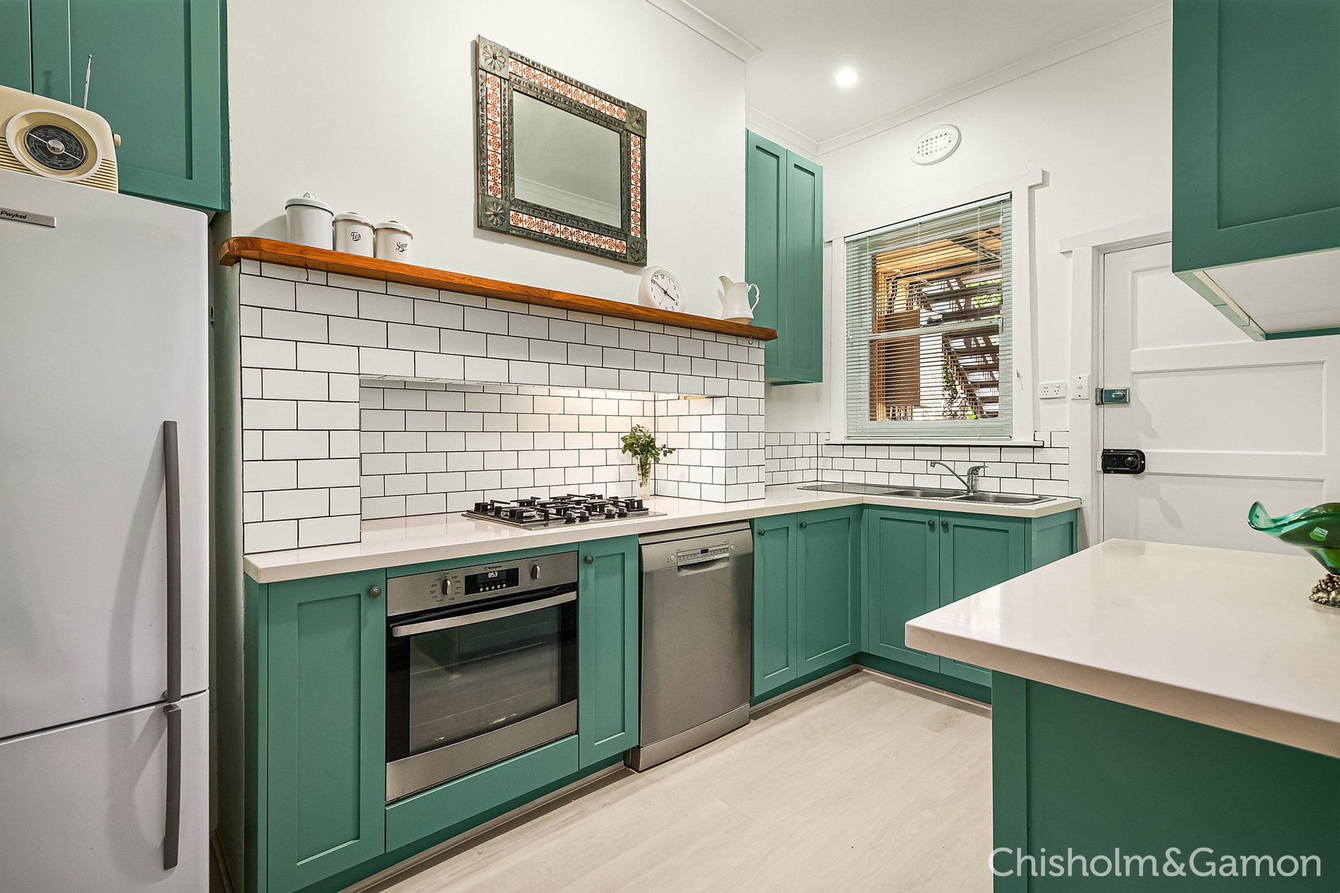 2/12 Wimbledon Avenue, Elwood image 4