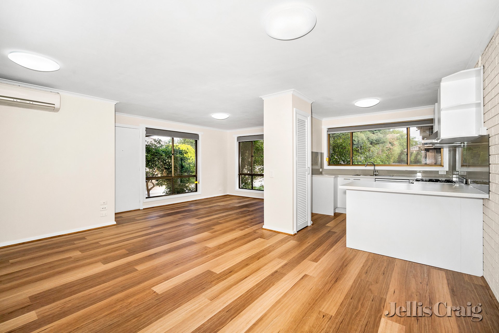 2/120 Cuthberts Road, Alfredton image 2