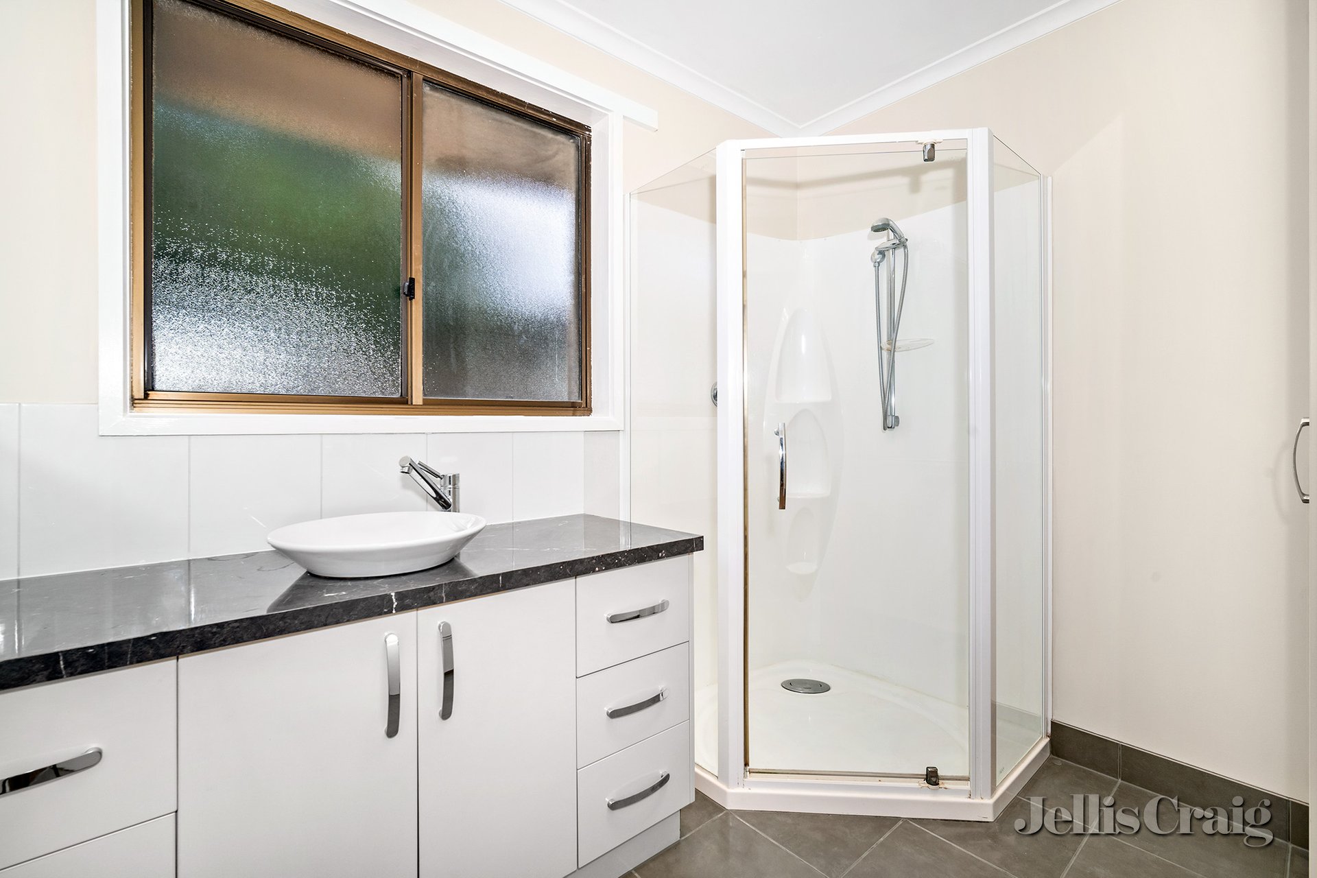 2/120 Cuthberts Road, Alfredton image 5