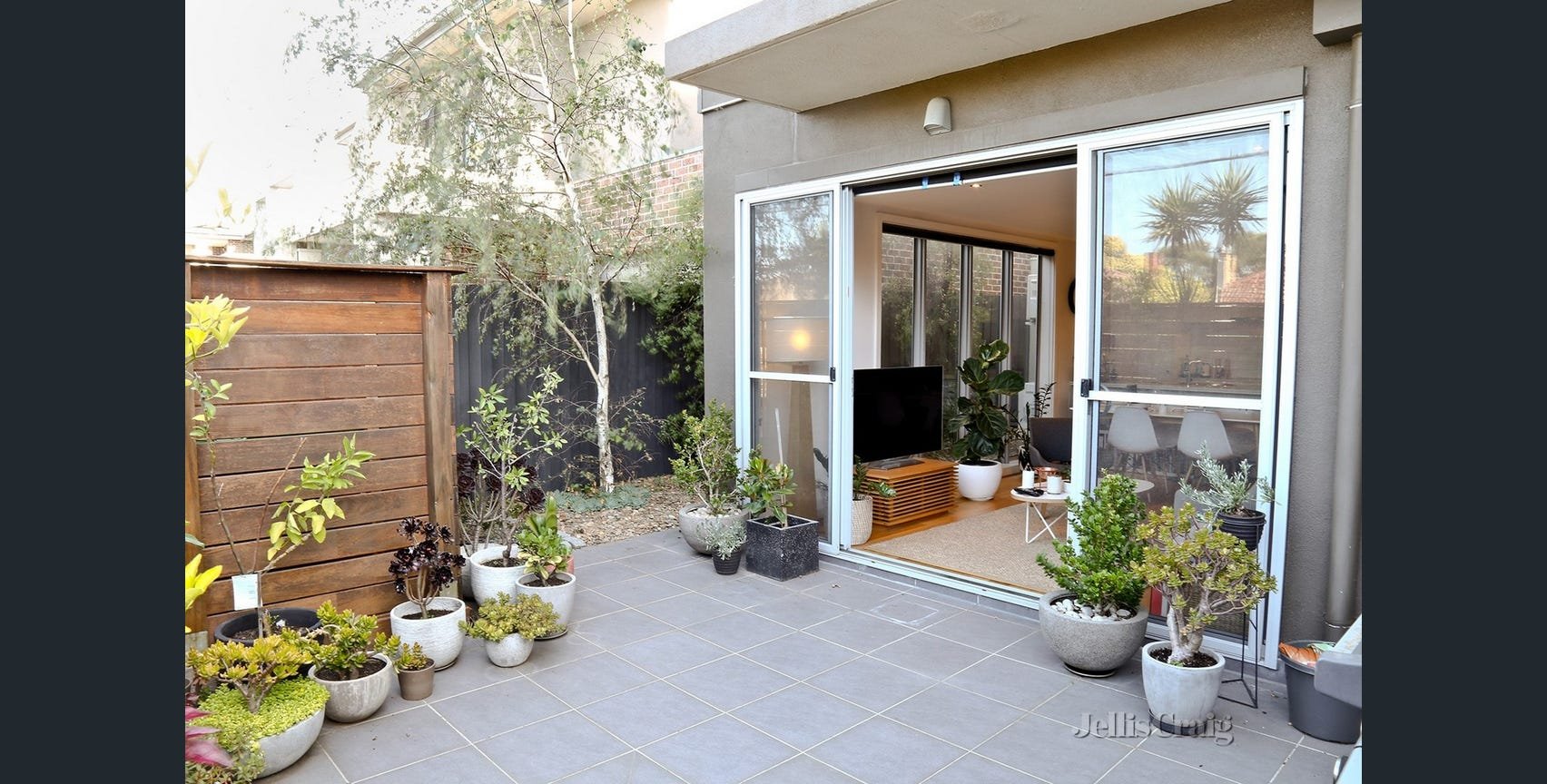 2/120 Patterson Road, Bentleigh image 7