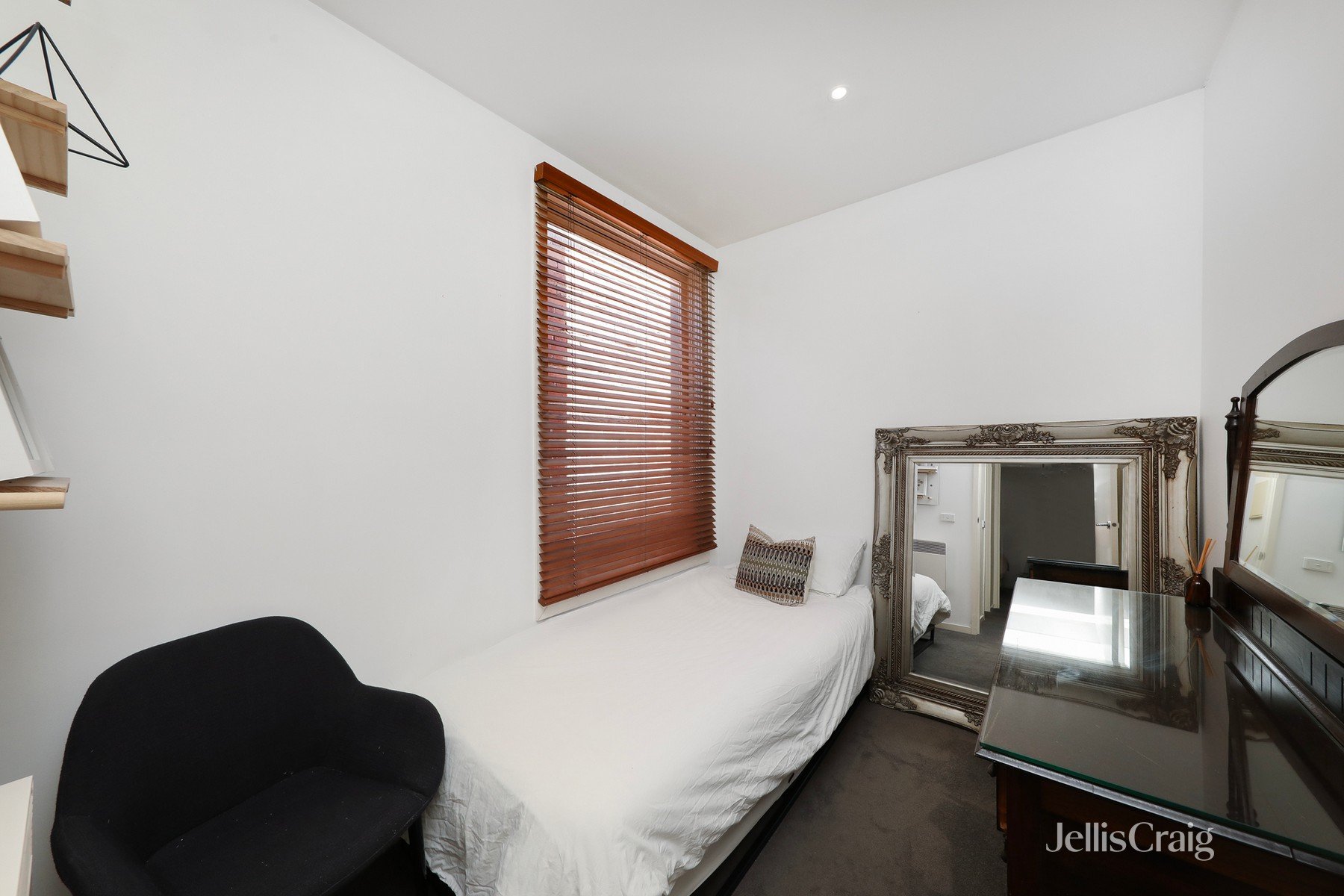 21/20 St Edmonds Road, Prahran image 5