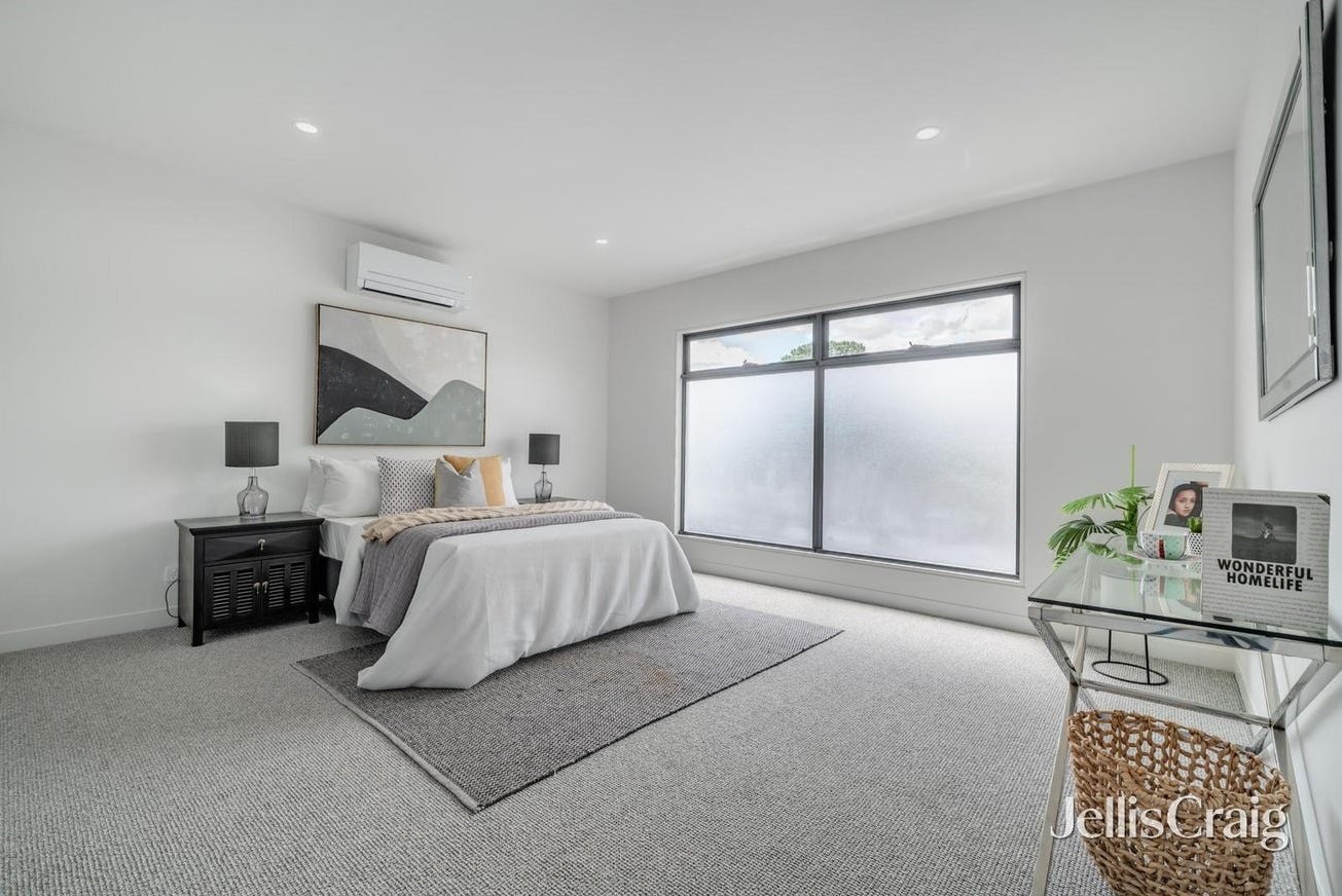 2/121 Mitcham Road, Donvale image 5