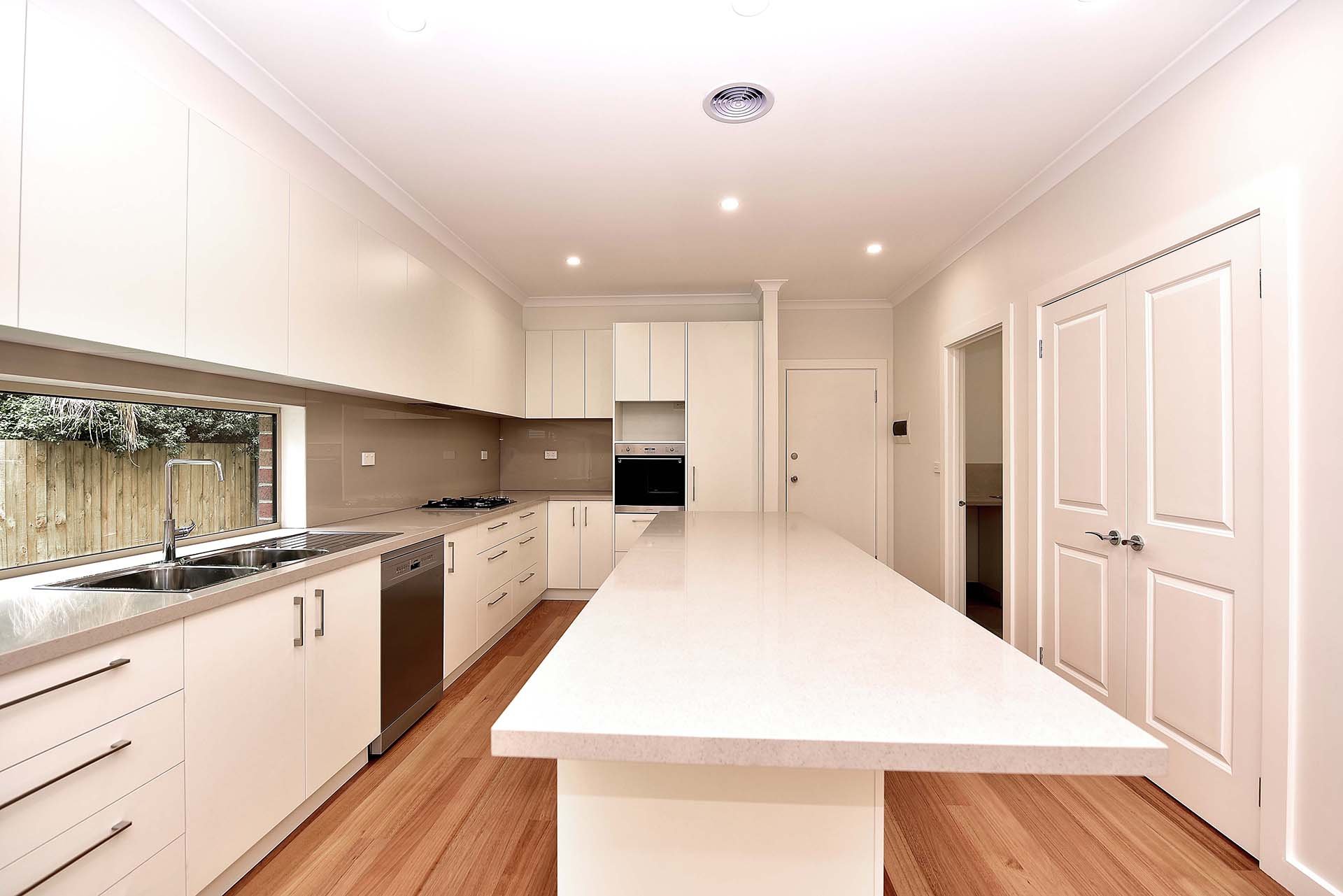 2/121 Mount Pleasant Road, Nunawading image 1