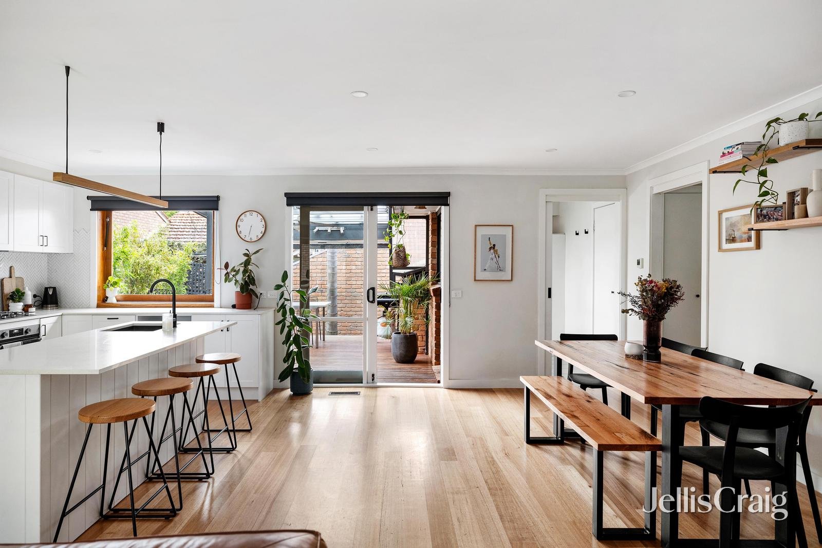 2/121 Yallambie Road, Macleod image 7