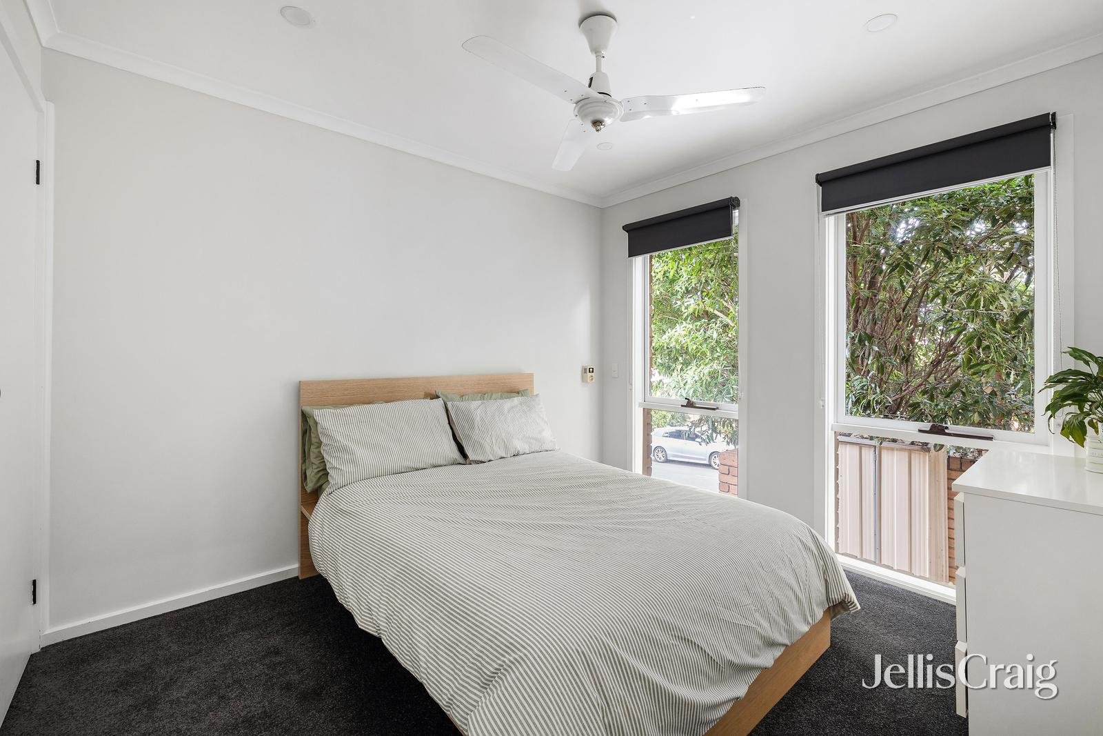 2/121 Yallambie Road, Macleod image 12