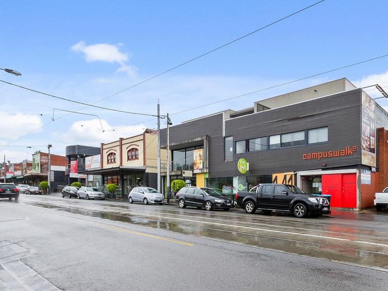 212/141 Waverley Road, Malvern East image 2