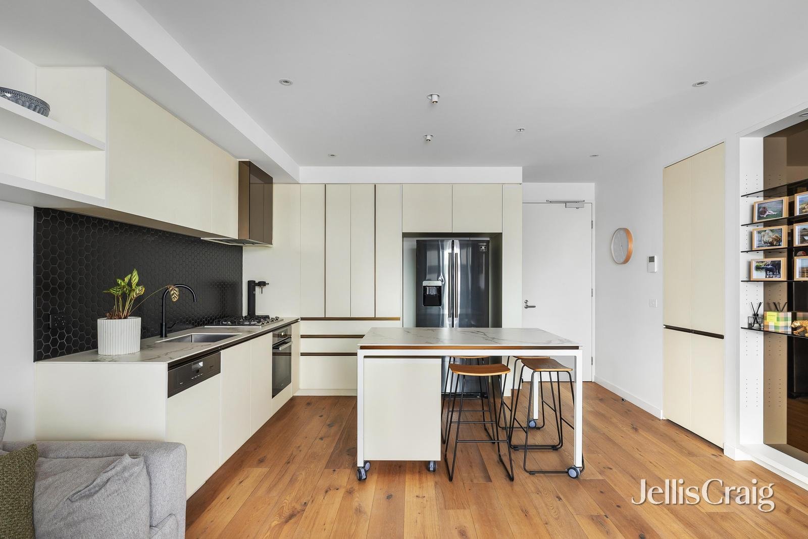 212/172 Lennox Street, Richmond image 3
