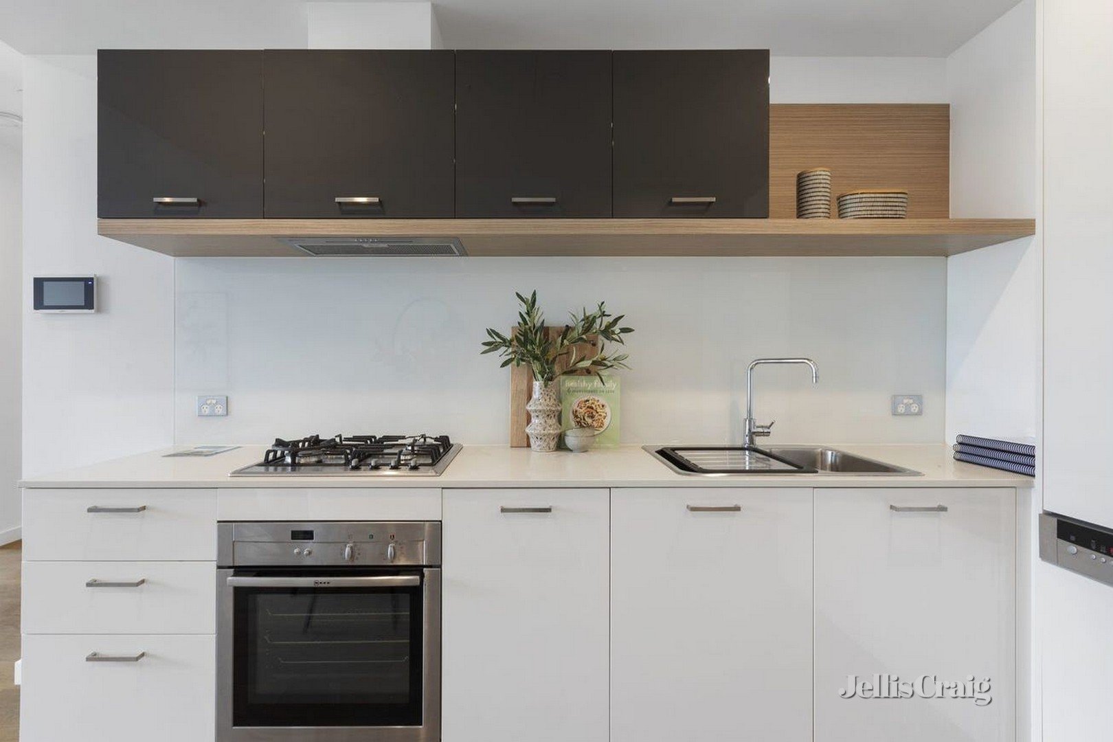 212/222 Bay Road, Sandringham image 3