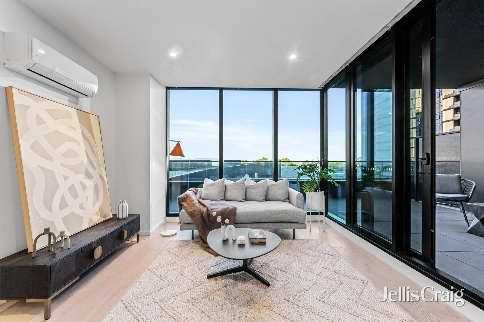 212/23 Osullivan Road, Glen Waverley image 3