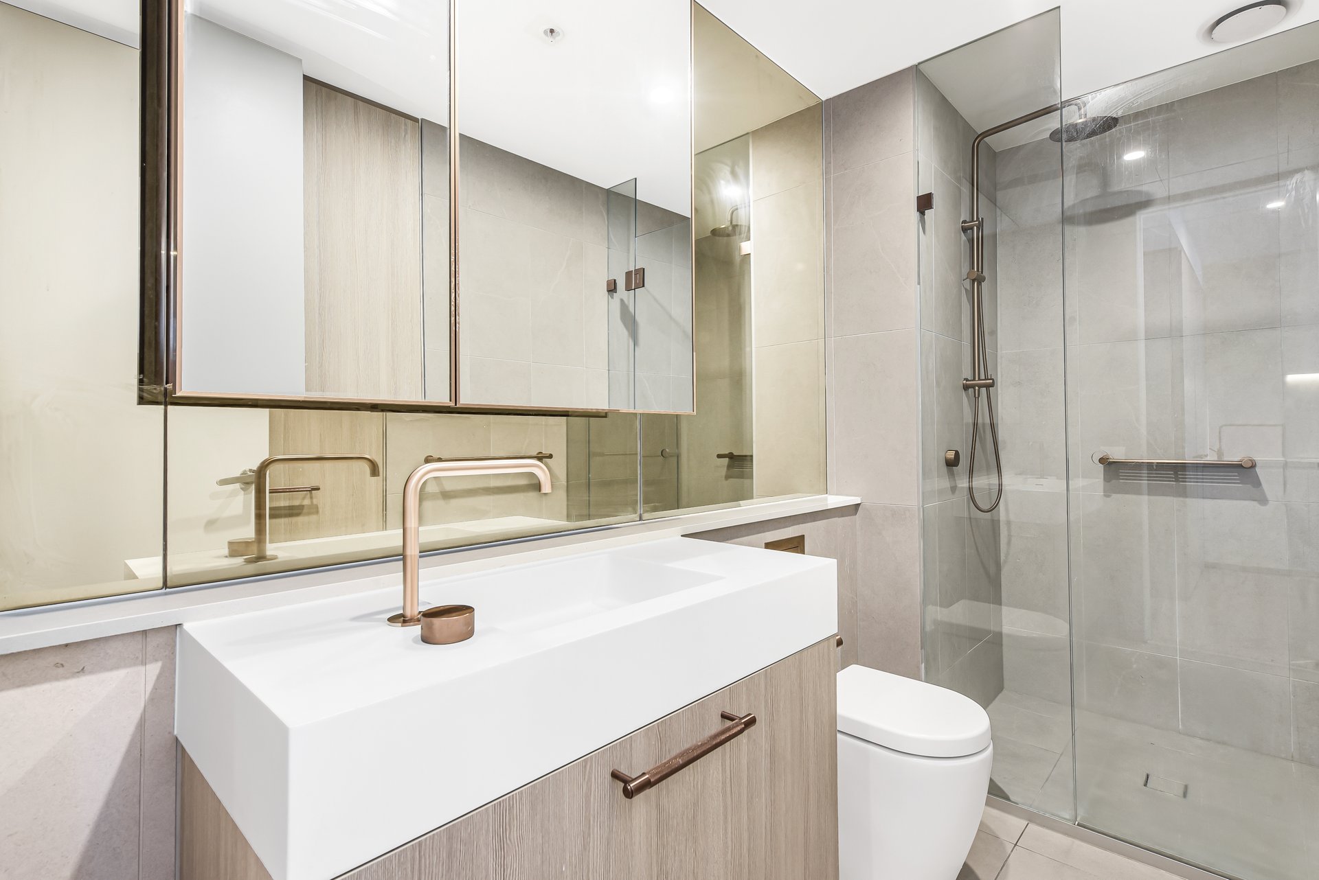 212/25 O'Sullivan Road, Glen Waverley image 5