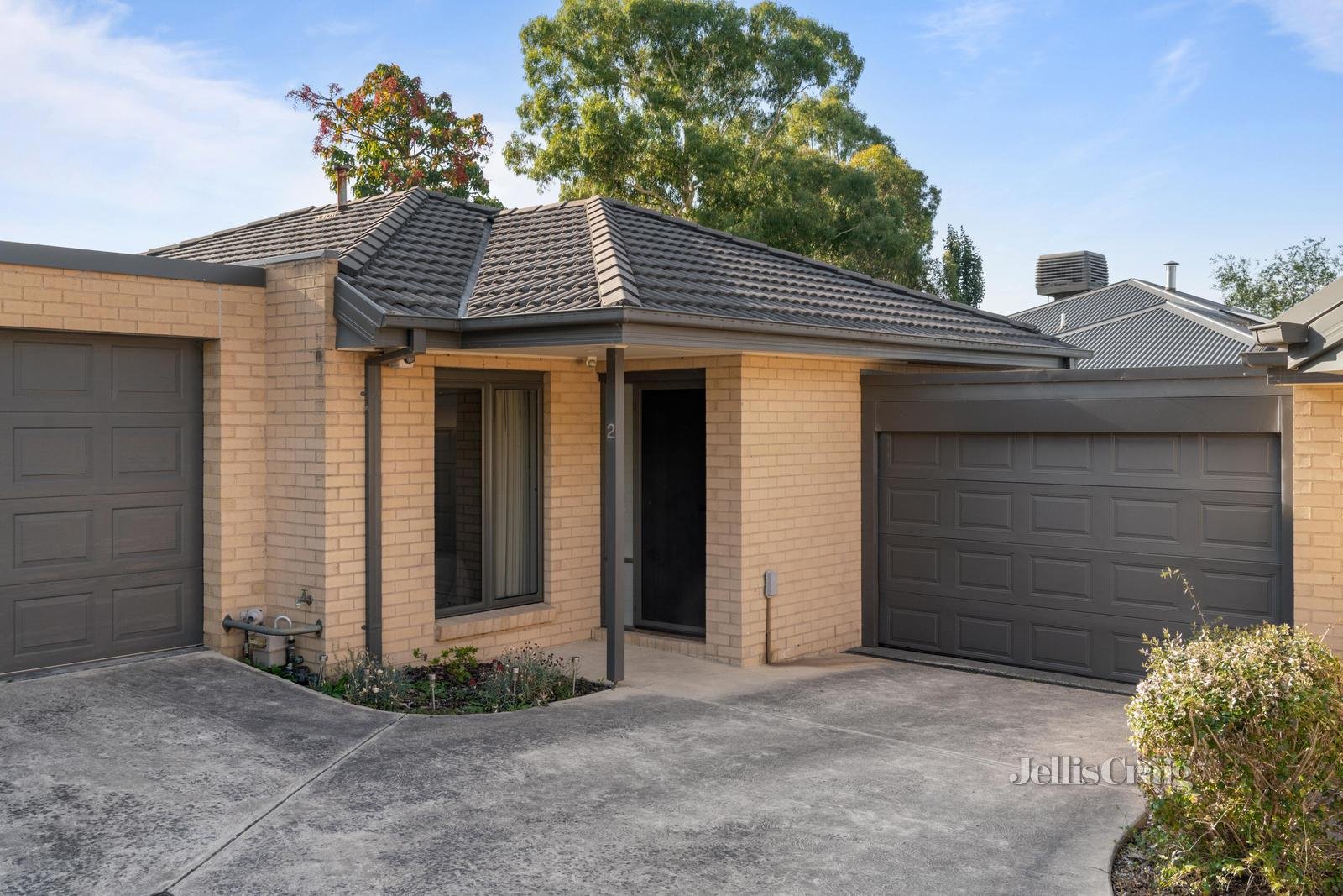 2/123 Cambridge Road, Mooroolbark image 8