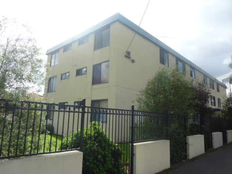 2/123 Epsom Road, Ascot Vale image 1