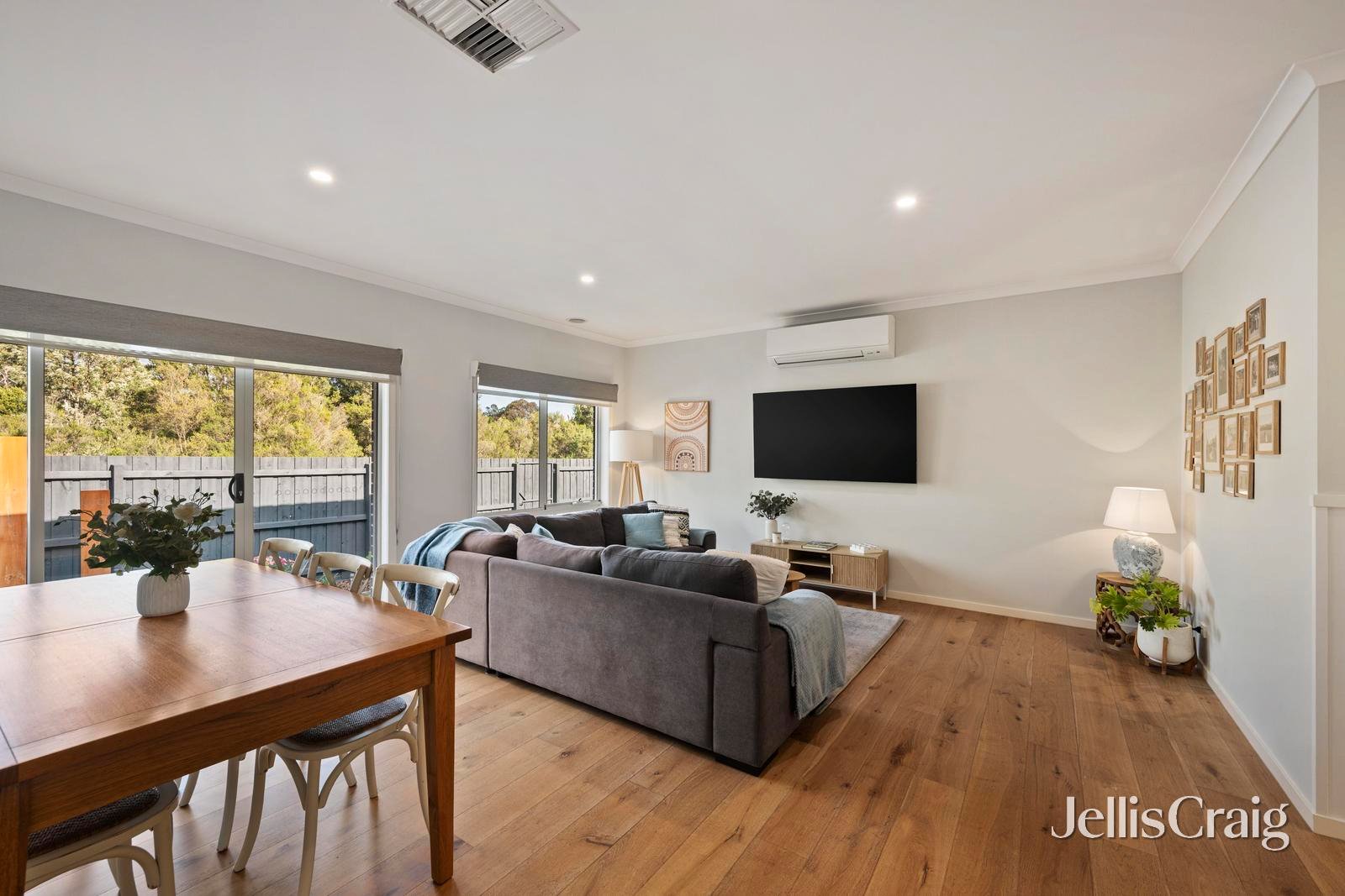 2/123 Esther Crescent, Mooroolbark image 5