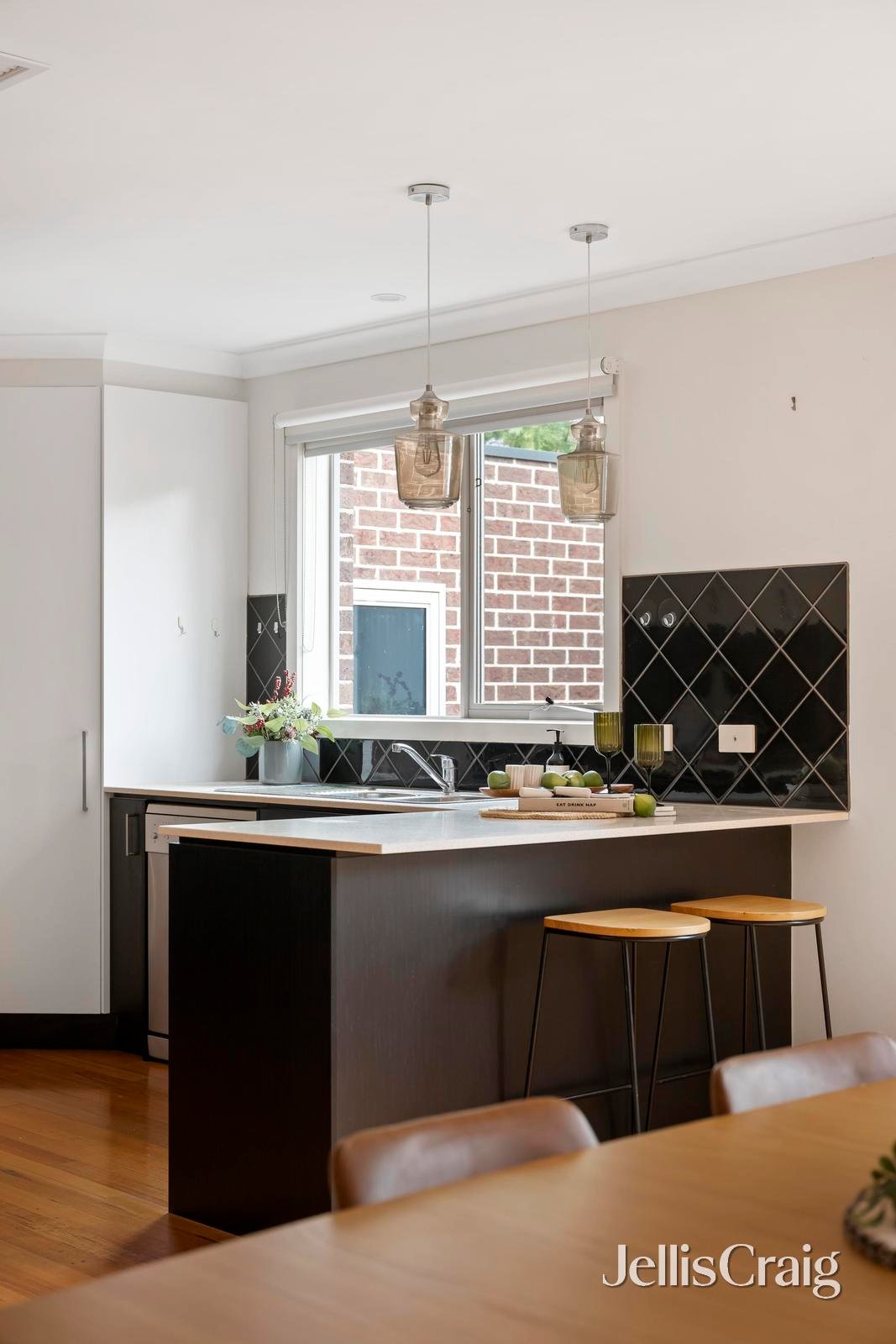 2/123 Lincoln Road, Croydon image 9