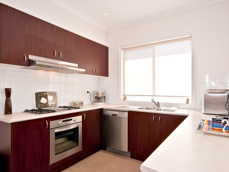 2/123 Melrose Drive, Tullamarine image 3