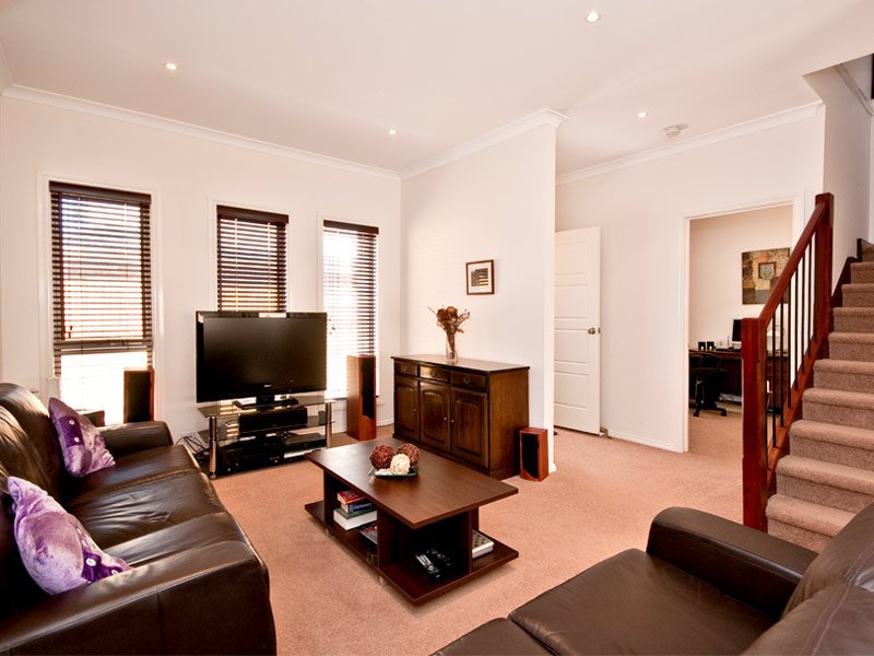 2/123 Melrose Drive, Tullamarine image 4