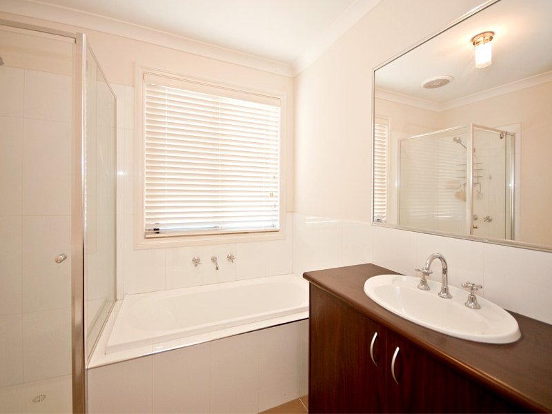 2/123 Melrose Drive, Tullamarine image 6