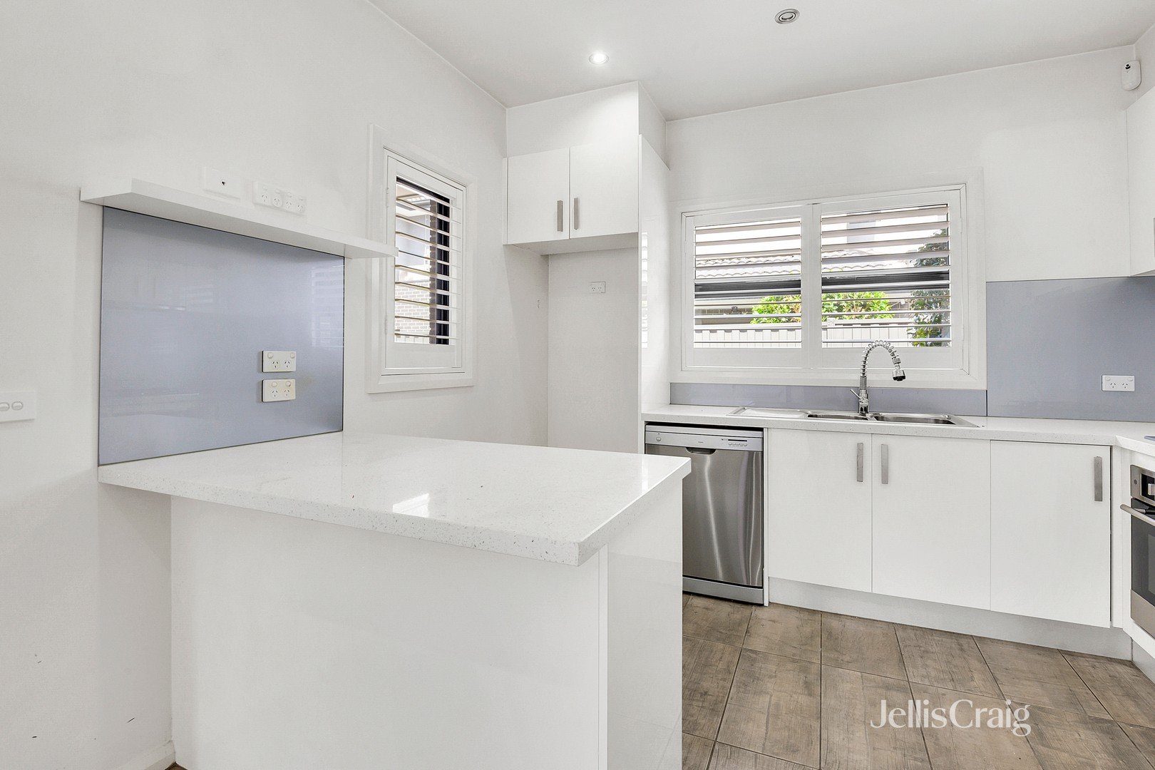 2/123 West Street, Hadfield image 4