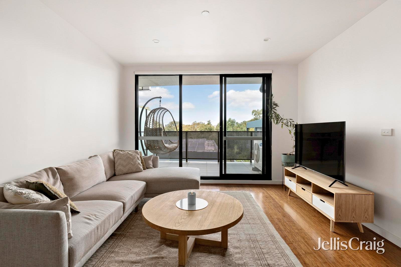 212/314 Pascoe Vale Road, Essendon image 1