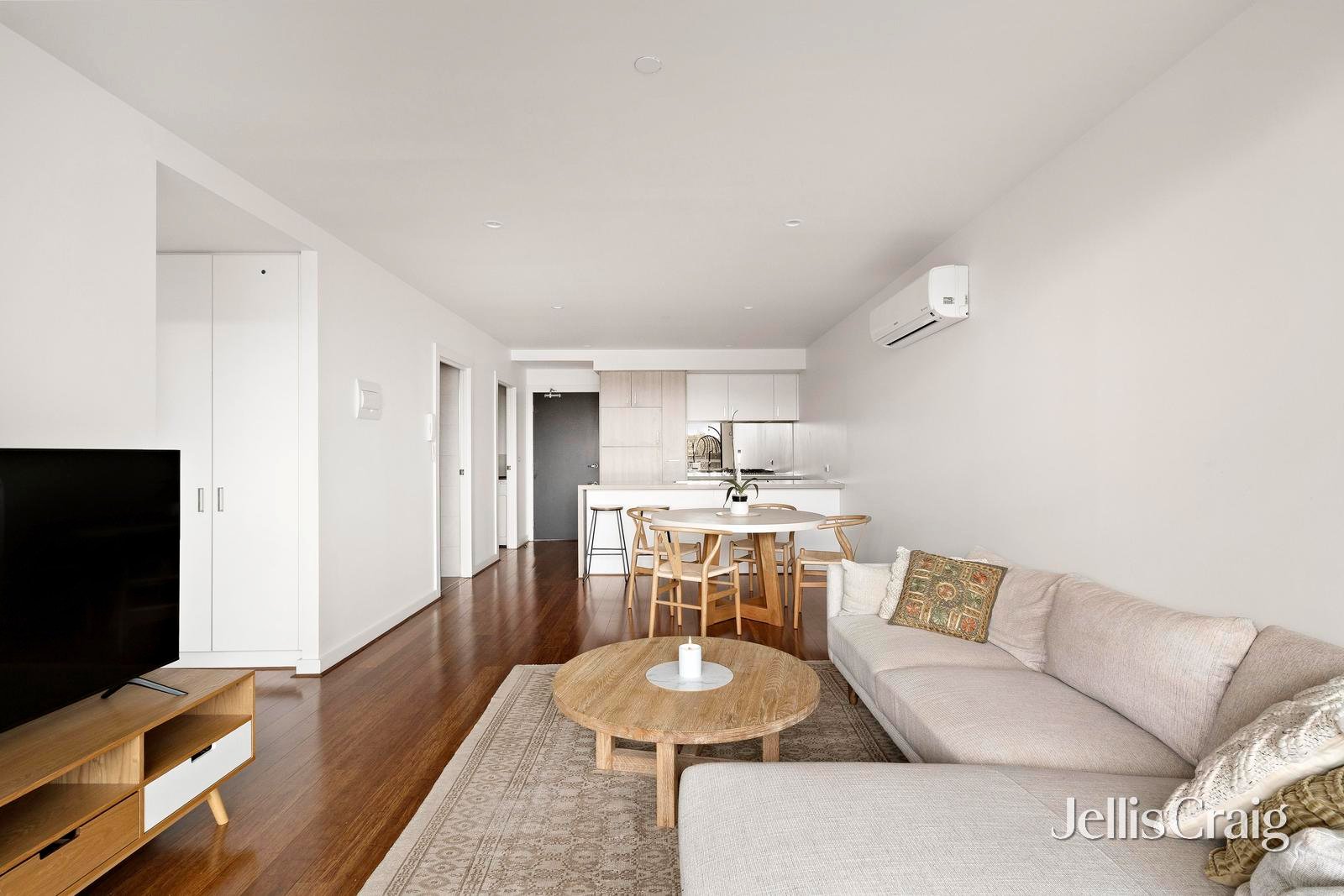 212/314 Pascoe Vale Road, Essendon image 2