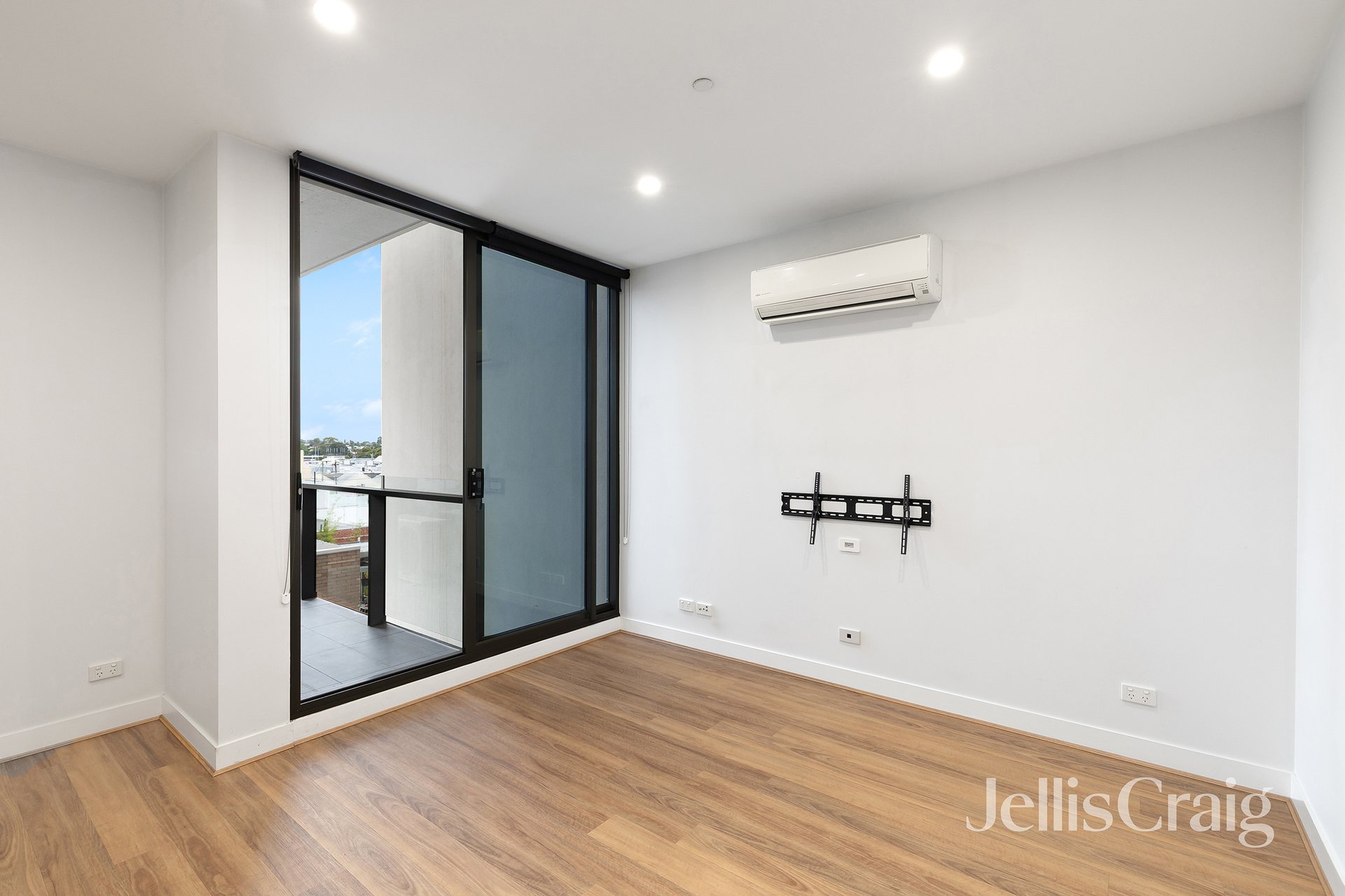 212/332 High Street, Northcote image 3