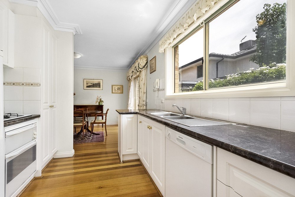 2/1236 Old Burke Road, Kew East image 4