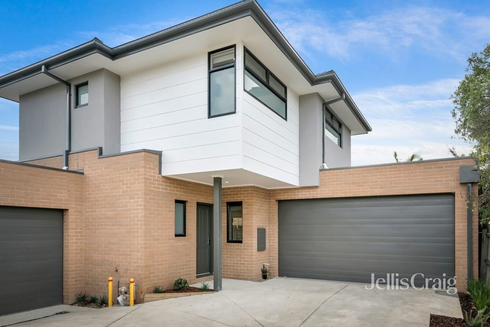 2/124 Scott Grove, Kingsbury image 1