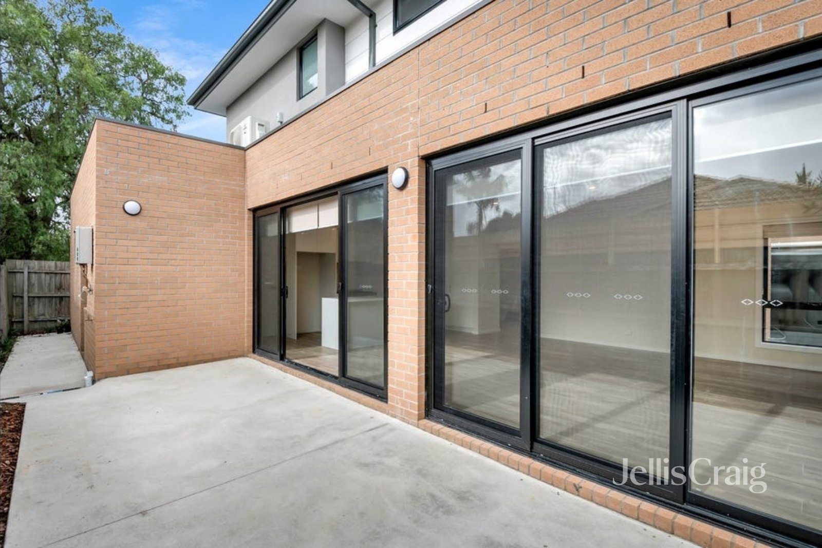 2/124 Scott Grove, Kingsbury image 11