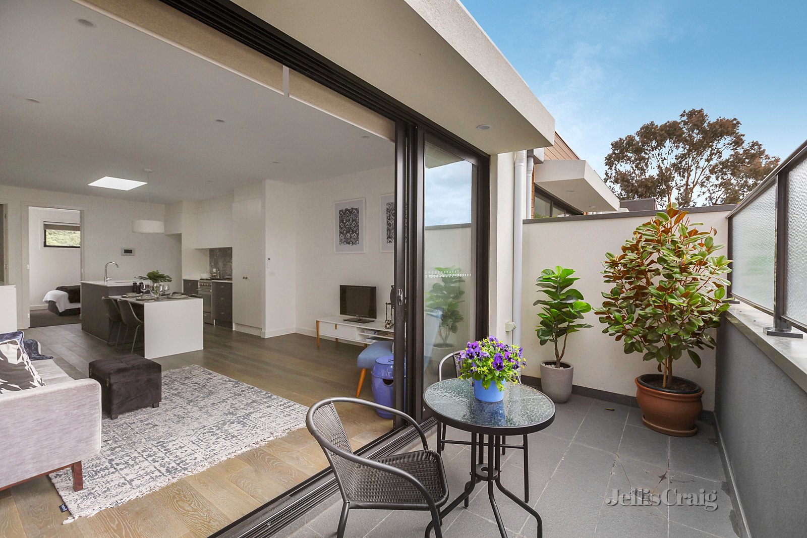 2/125 Grange Road, Fairfield image 4