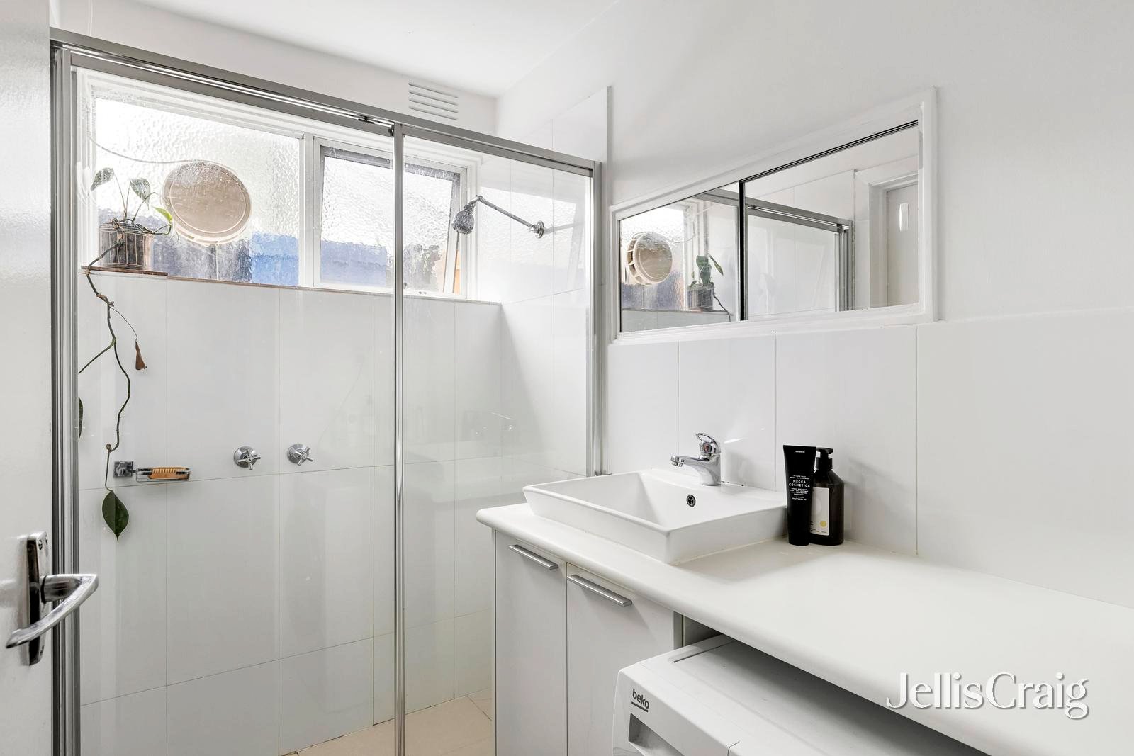 2/125 Holden Street, Fitzroy North image 6