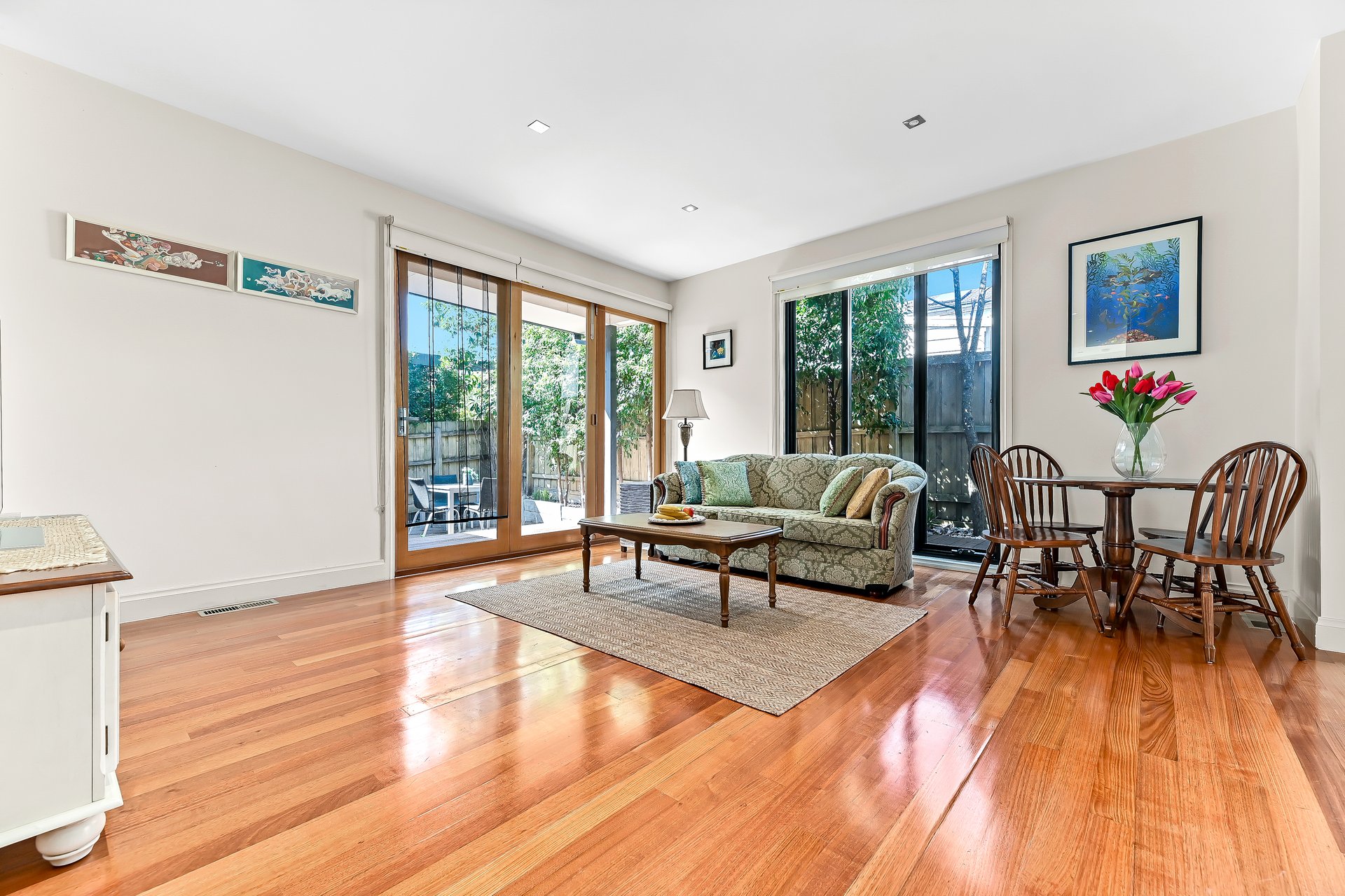 2/125 Main Street, Blackburn image 3