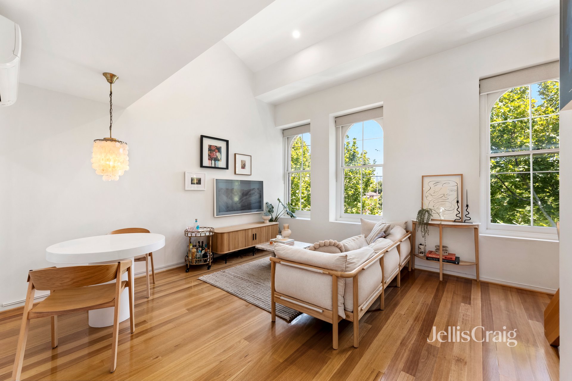 212/56 Nicholson Street, Abbotsford image 1