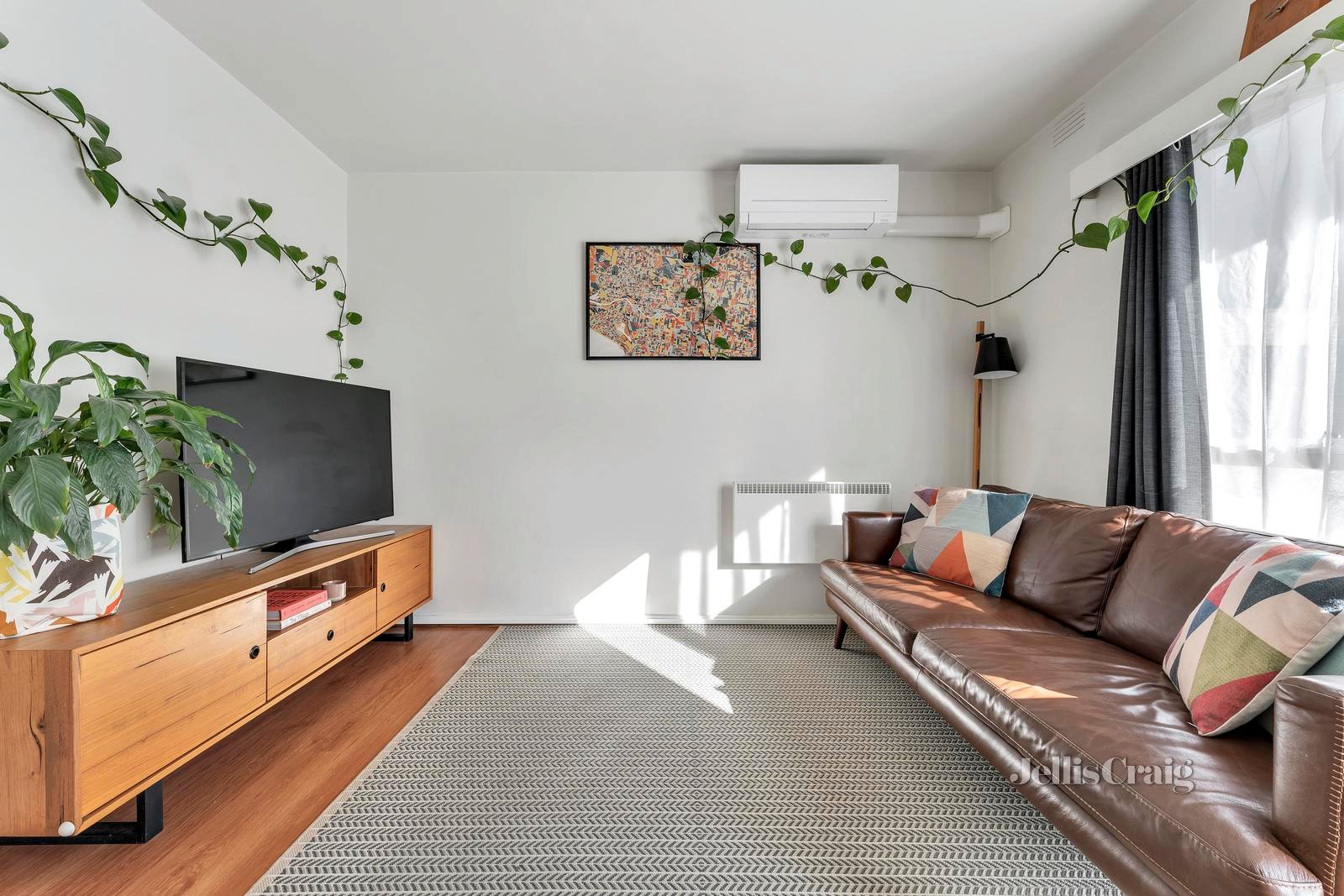 2/126 Mitchell Street, Brunswick East image 2