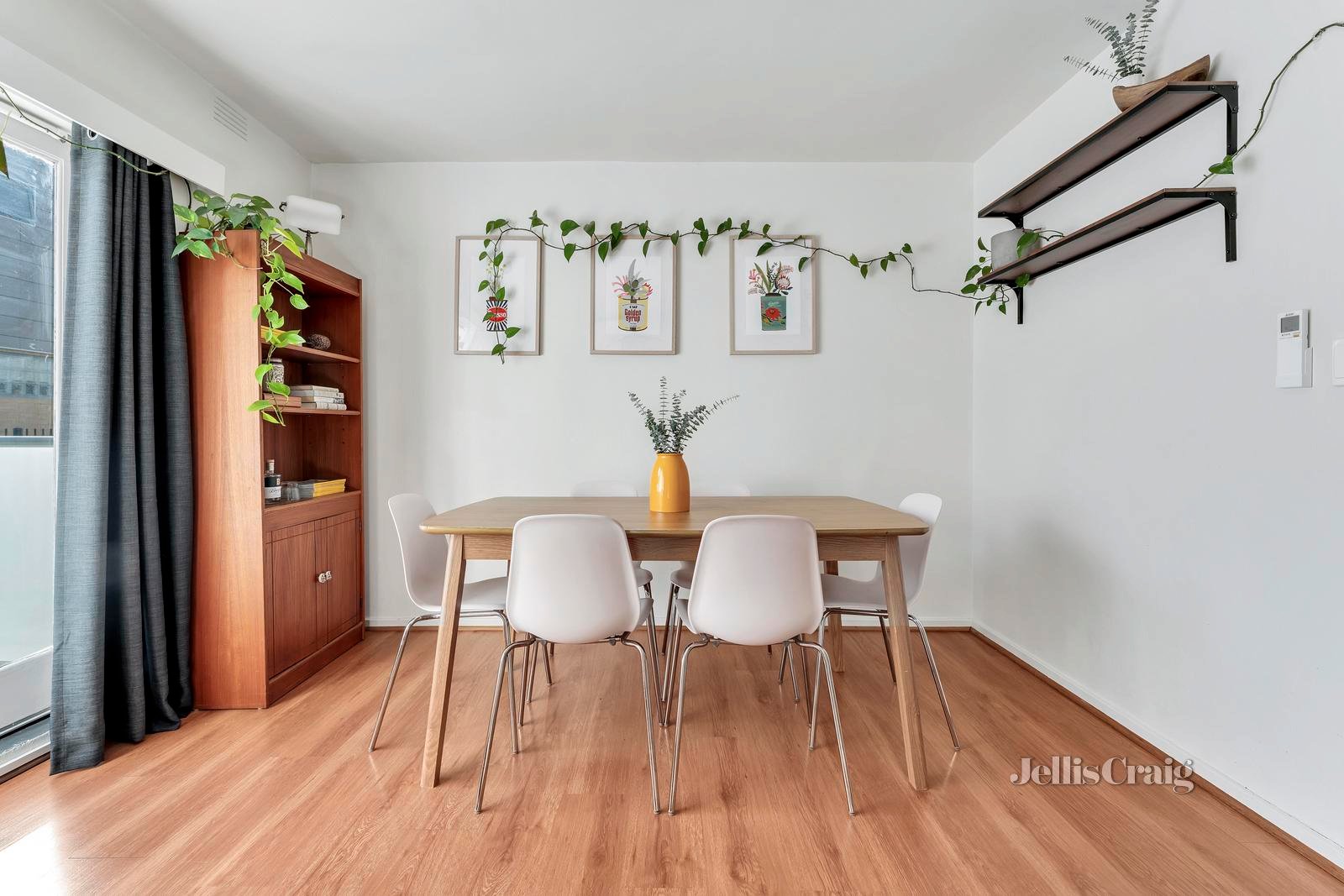 2/126 Mitchell Street, Brunswick East image 3