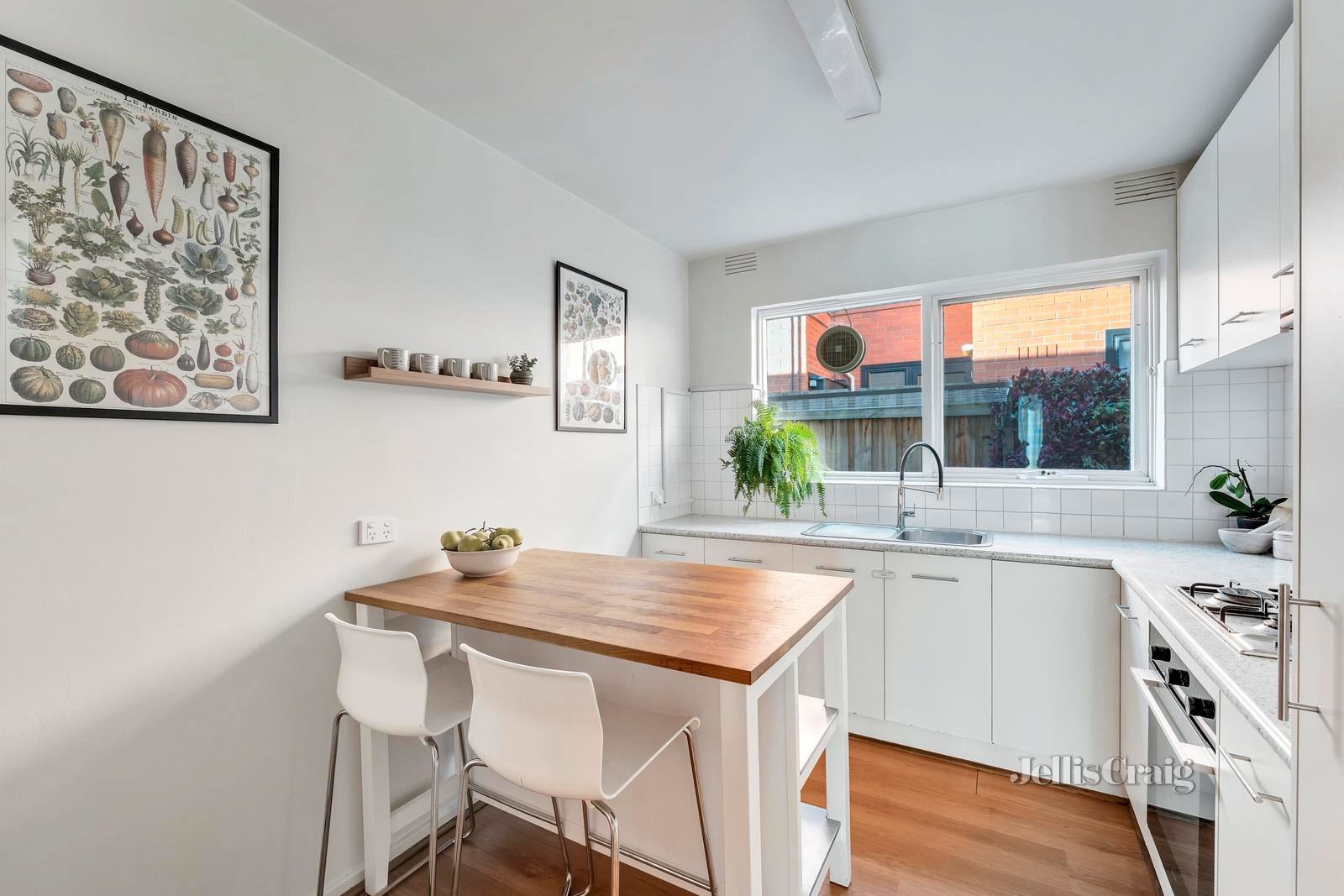2/126 Mitchell Street, Brunswick East image 4