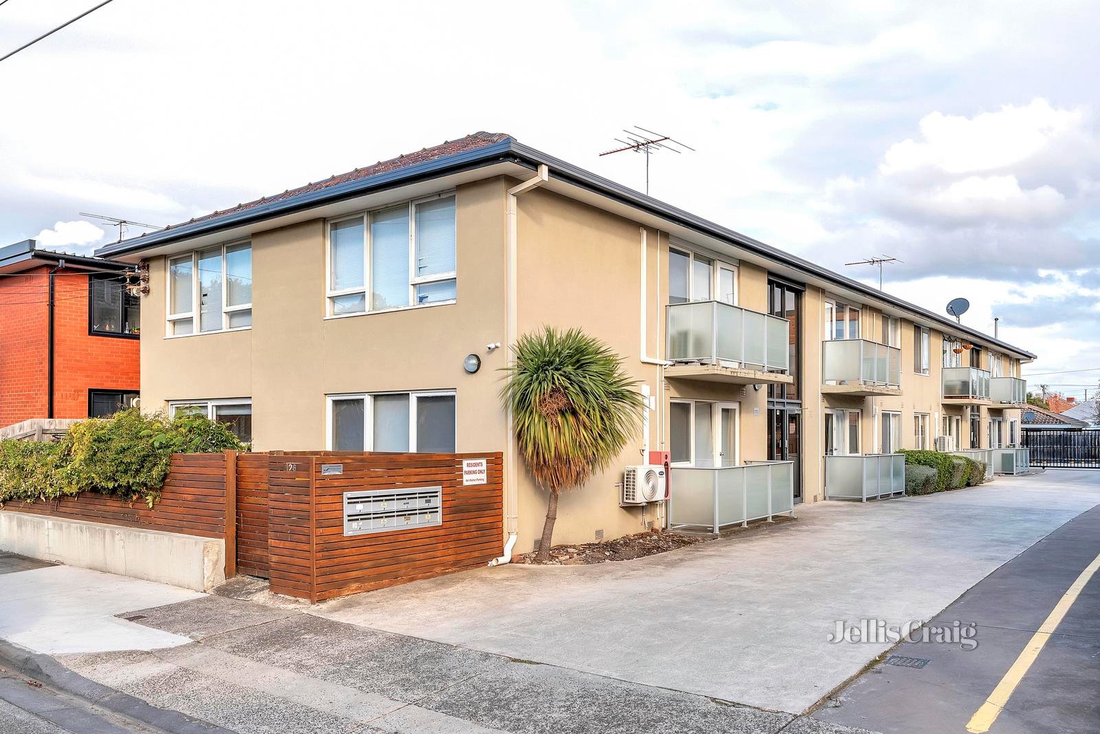 2/126 Mitchell Street, Brunswick East image 6