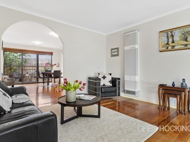 2/126 Stevedore Street, Williamstown image 2