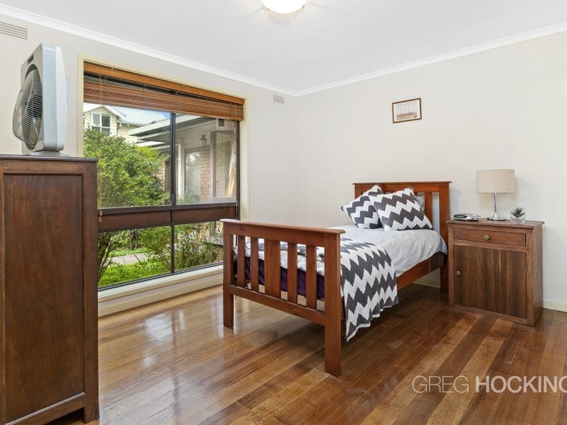 2/126 Stevedore Street, Williamstown image 9