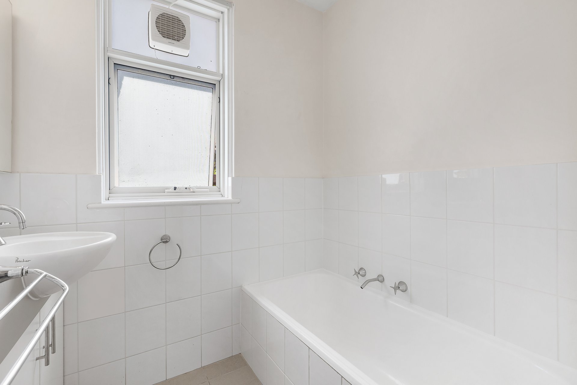 Property Gallery Thumbnail 2