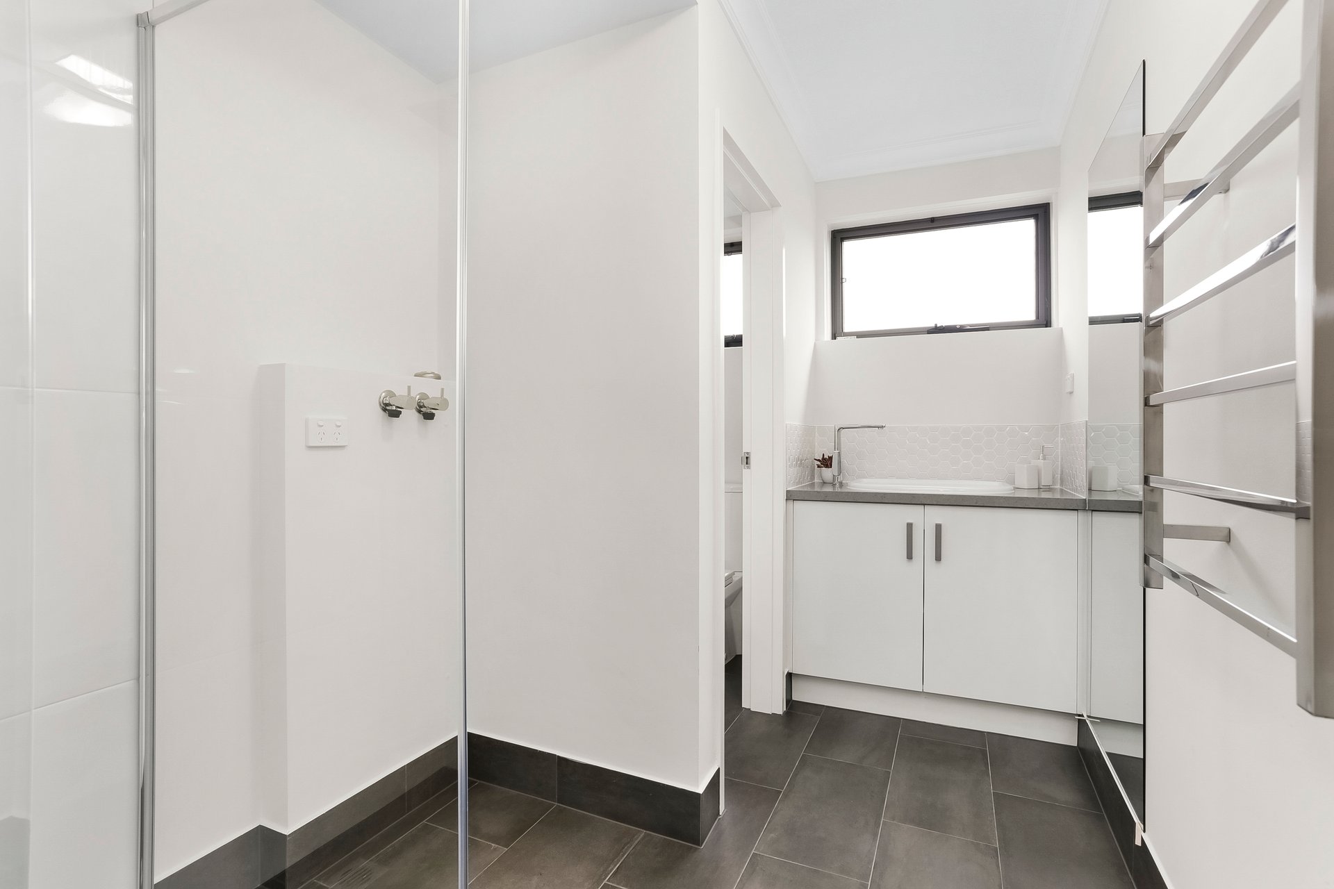 Property Gallery Thumbnail 5