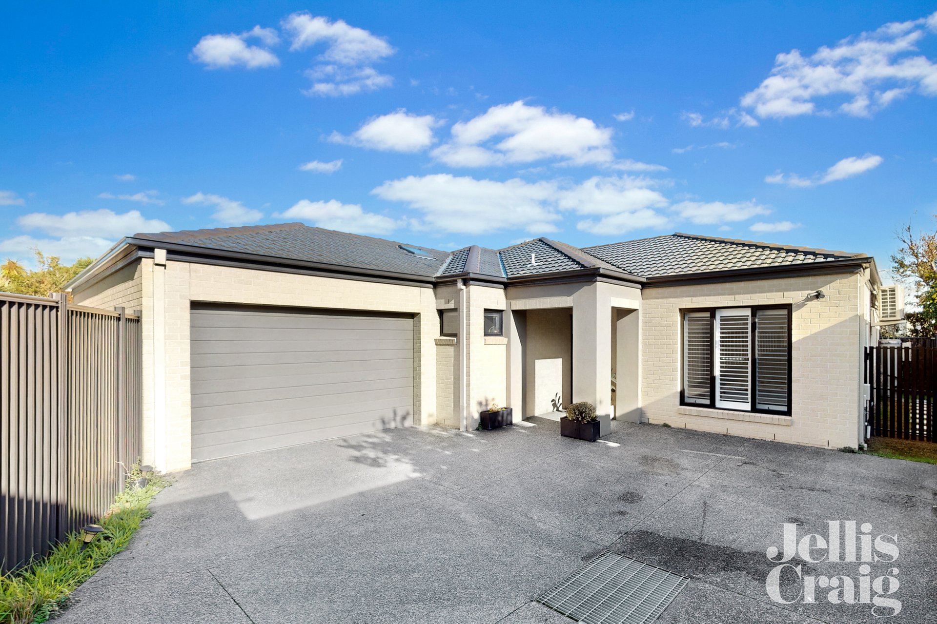 2/127 Tambet Street, Bentleigh East image 1