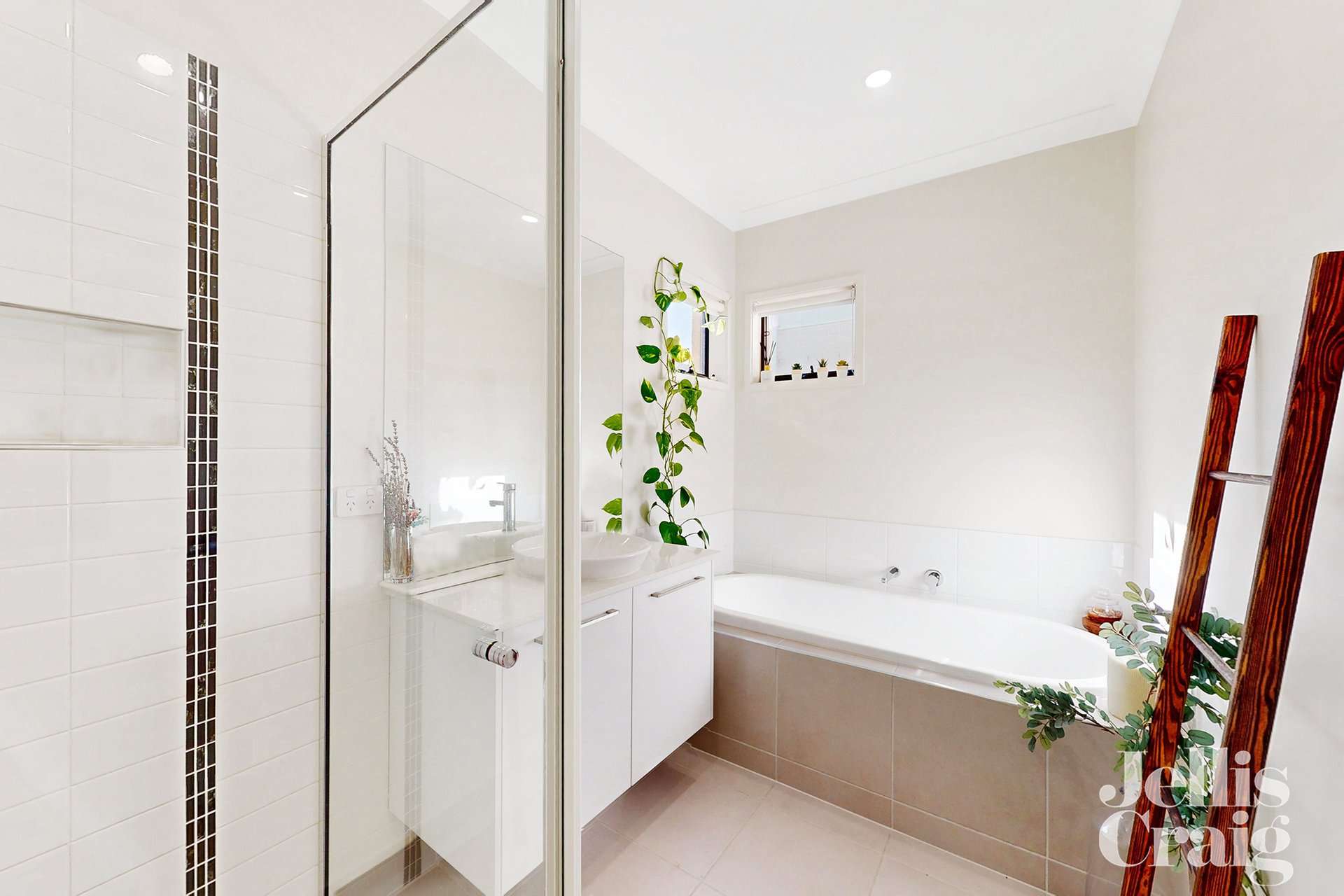 2/127 Tambet Street, Bentleigh East image 13