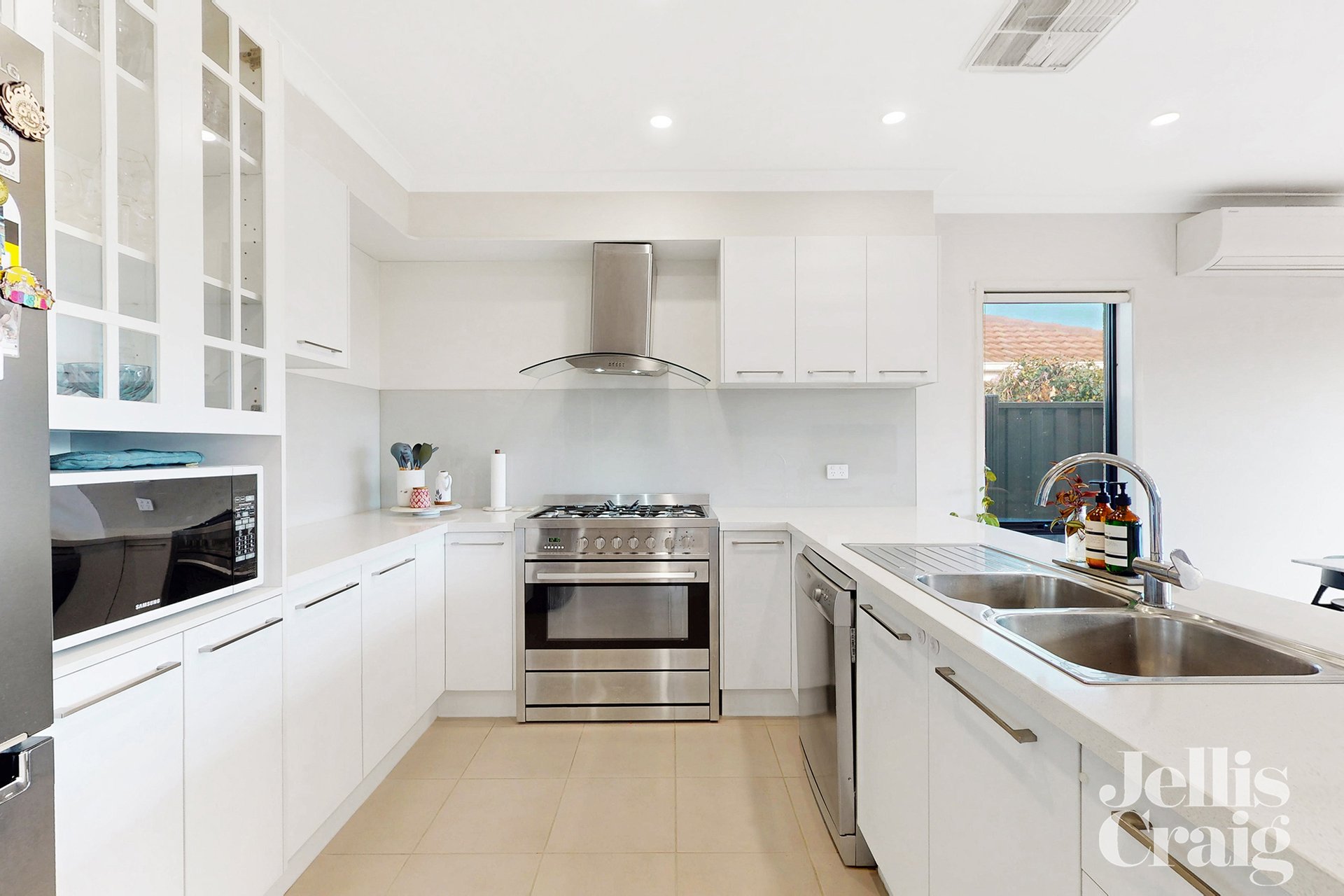 2/127 Tambet Street, Bentleigh East image 7