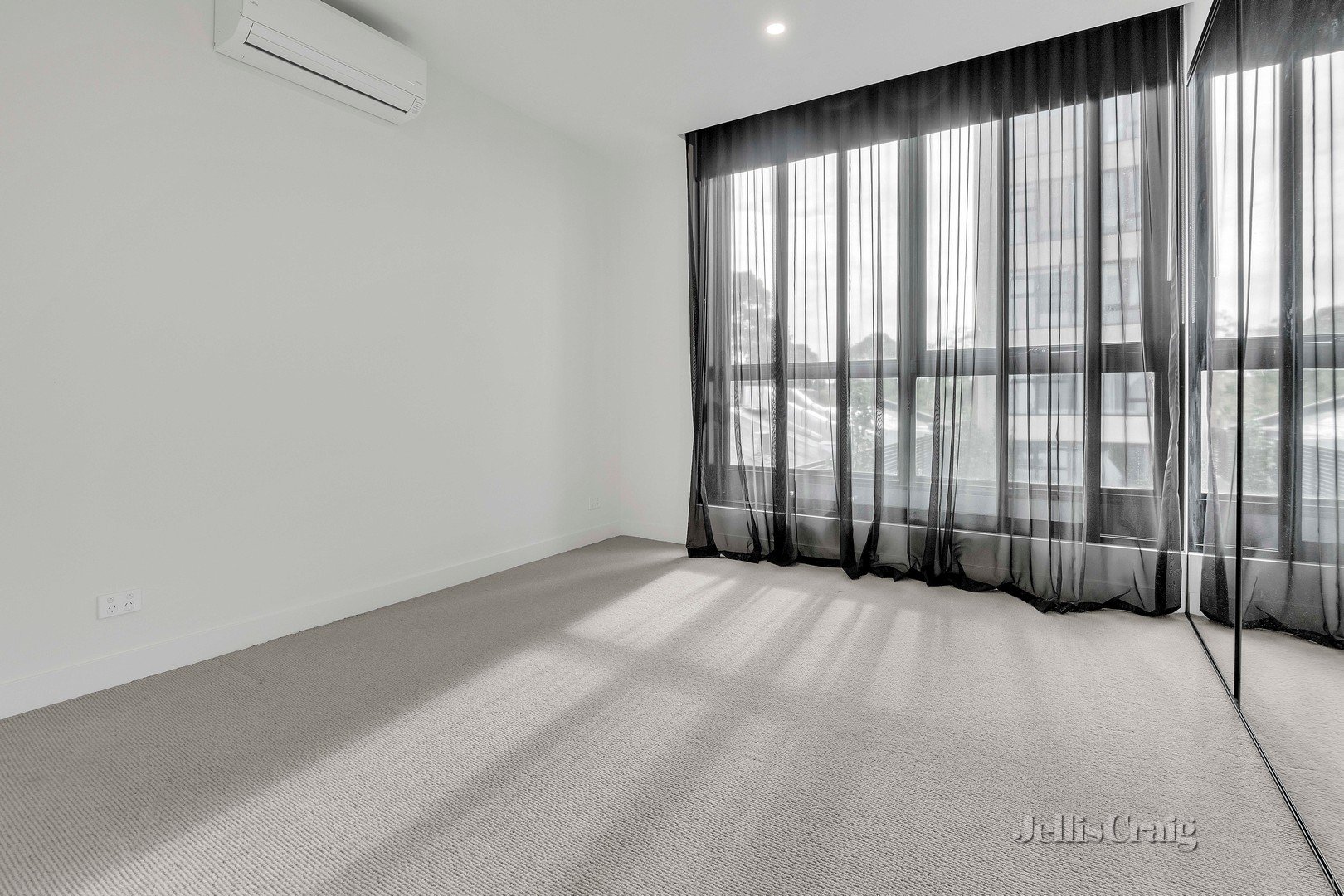 212/8 Michael Street, Brunswick image 9