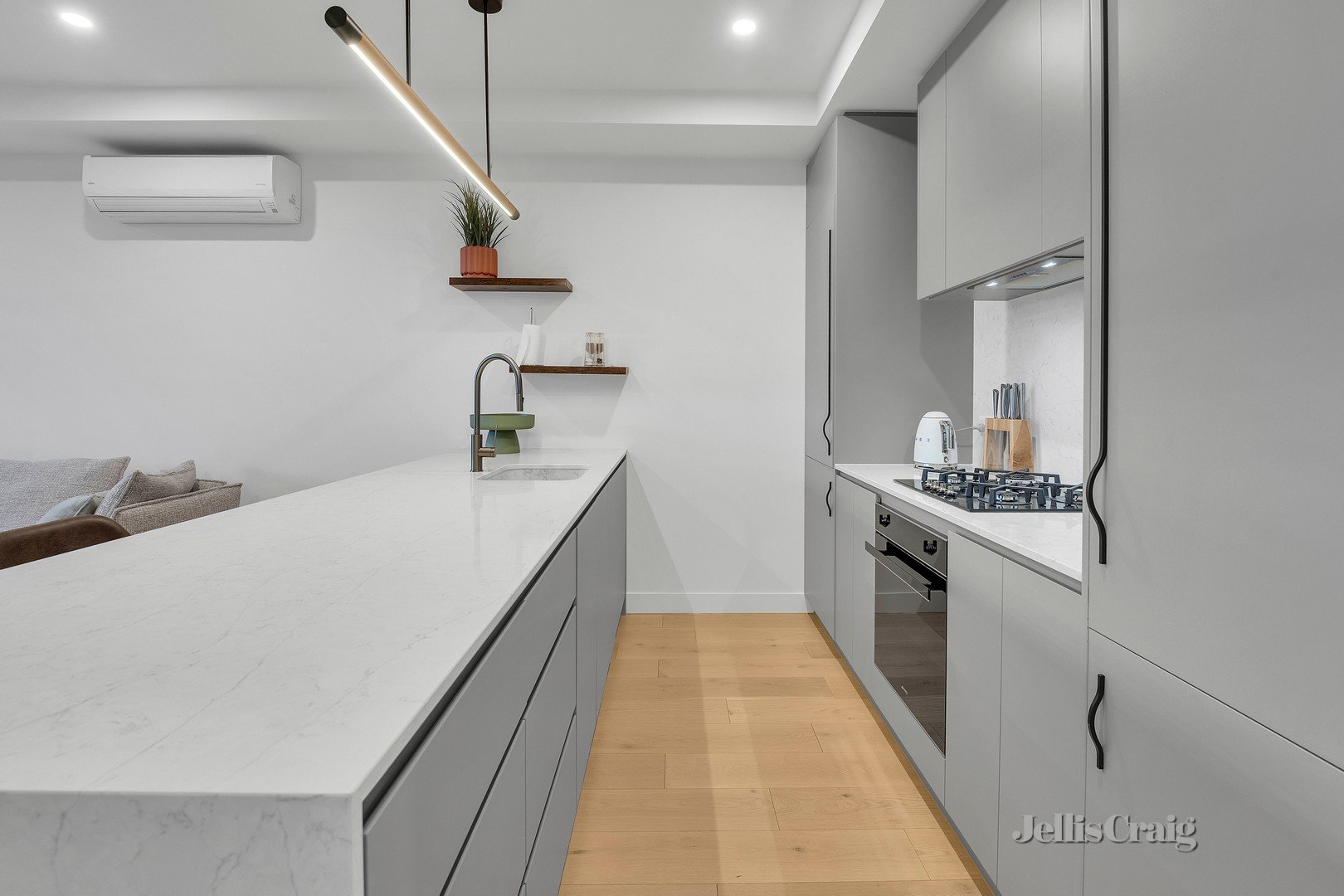 212/8 Michael Street, Brunswick image 6
