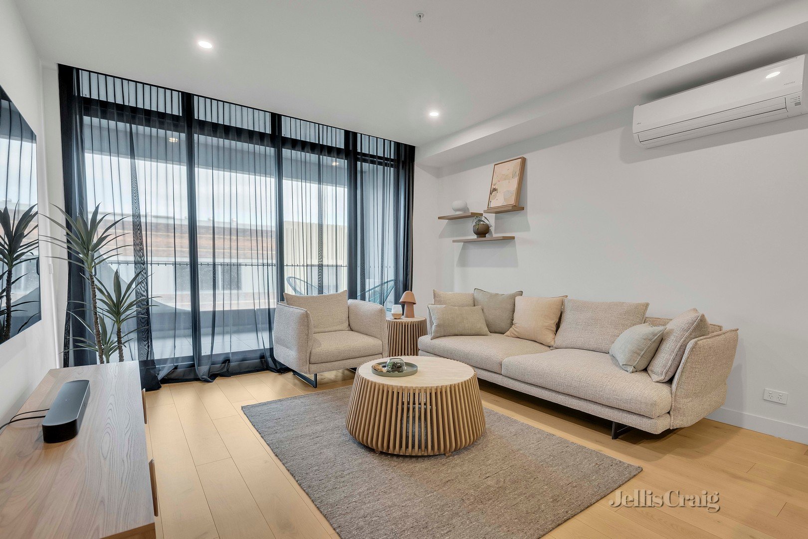 212/8 Michael Street, Brunswick image 3
