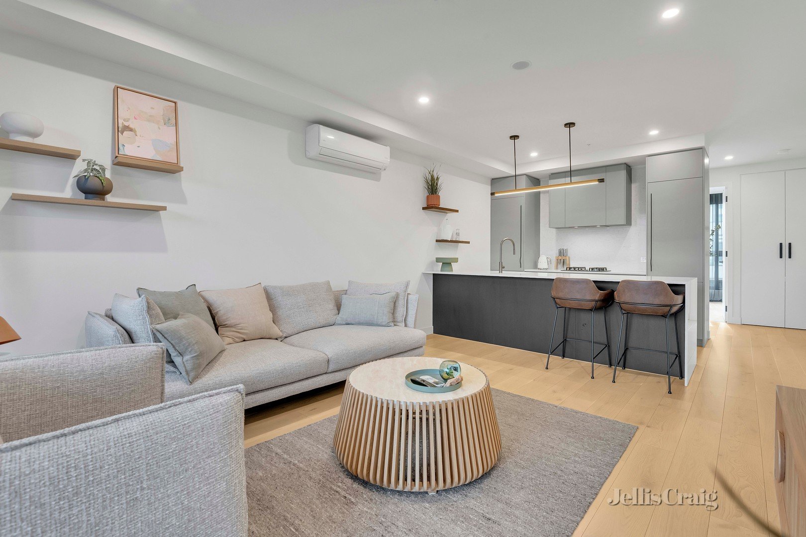 212/8 Michael Street, Brunswick image 4