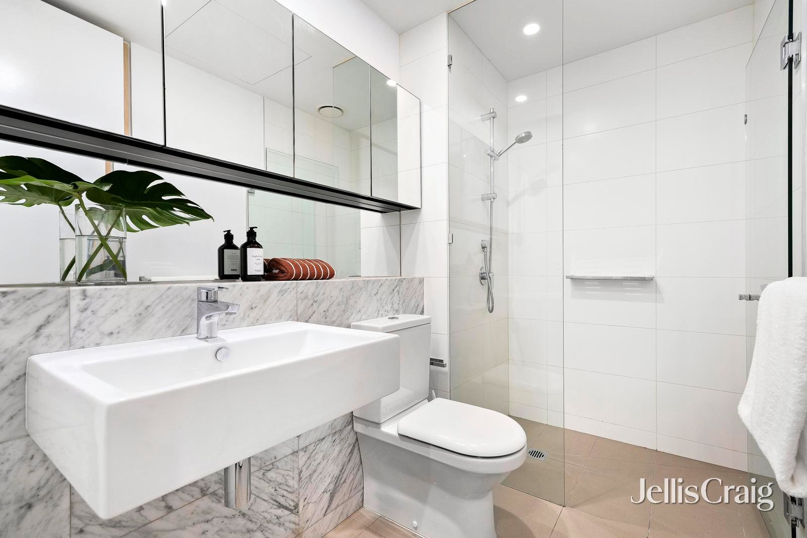 212/99 Dow Street, Port&nbsp;Melbourne image 7