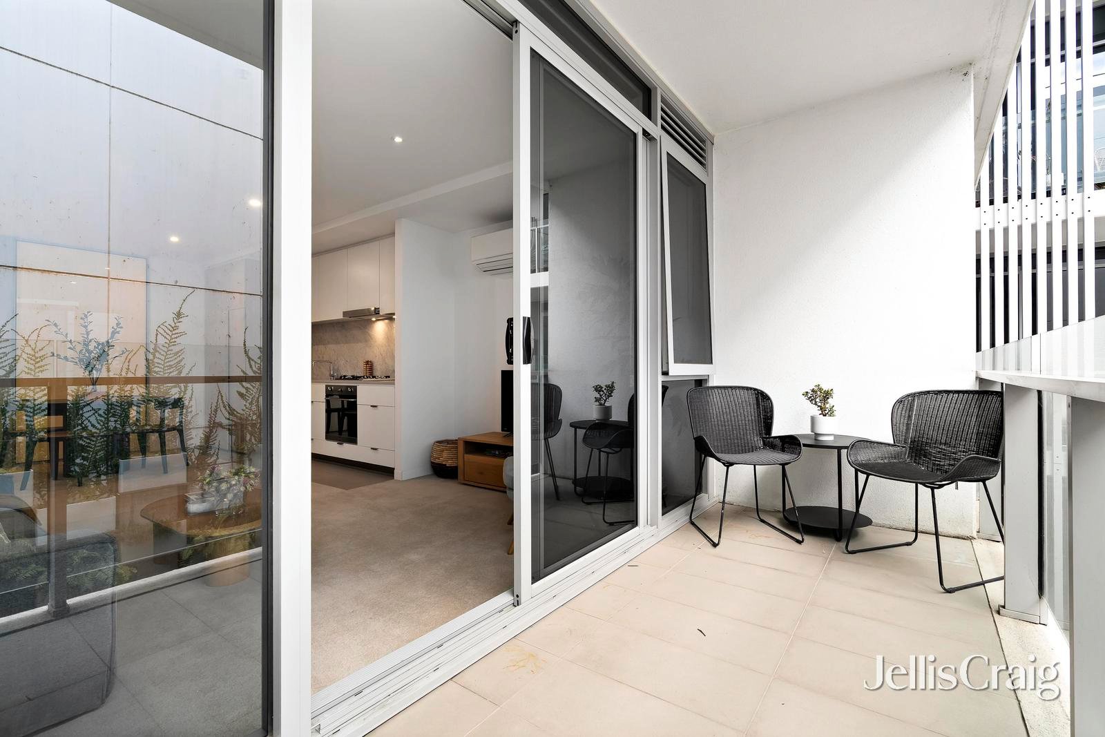 212/99 Dow Street, Port&nbsp;Melbourne image 9